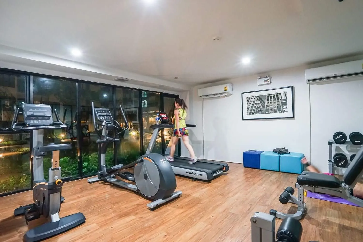 Fitness centre/facilities in Centrio by Suttirak