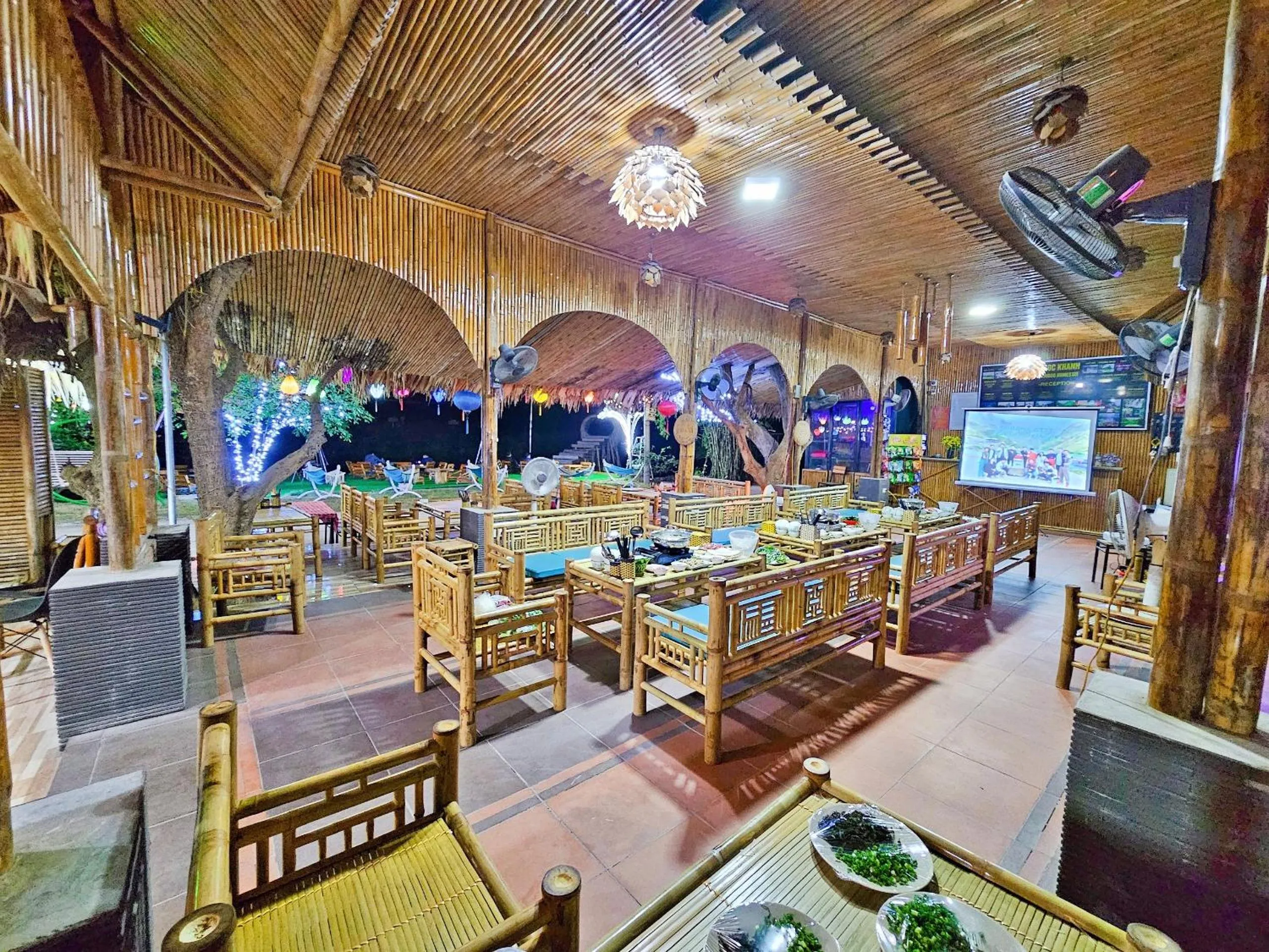 Restaurant/places to eat in Quoc Khanh Bamboo Homestay