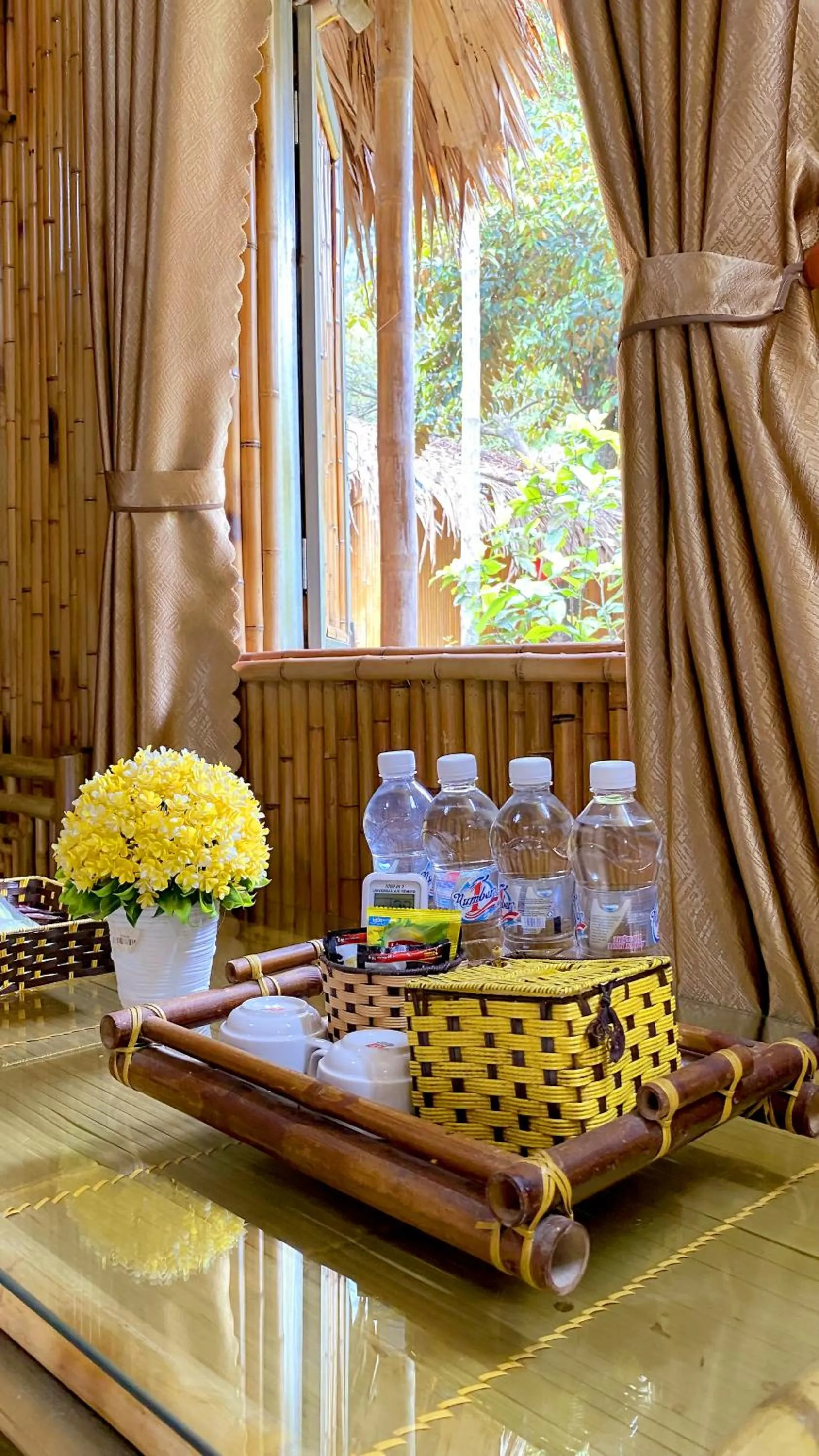 Food and drinks in Quoc Khanh Bamboo Homestay