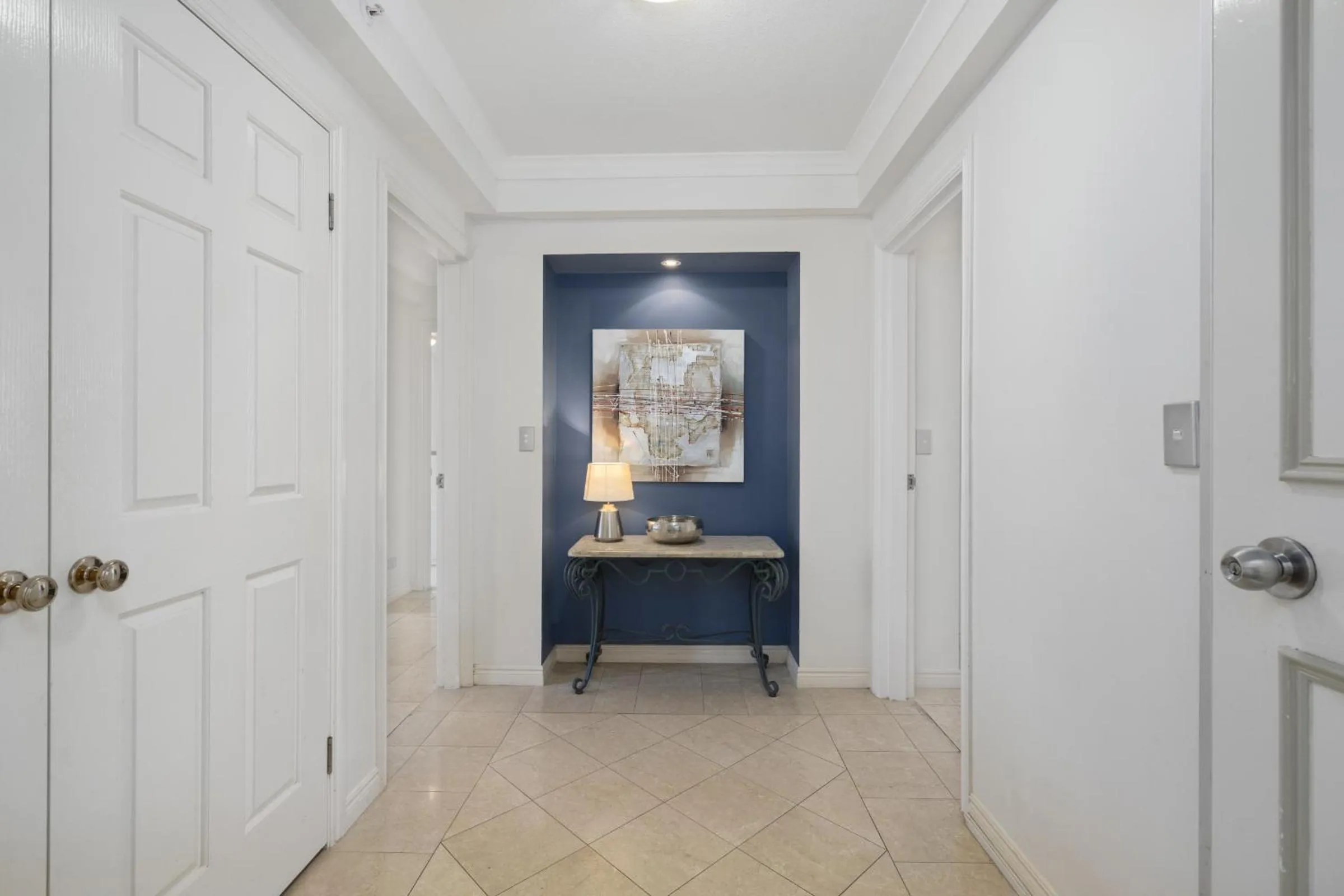 Facade/entrance in Moroccan Resort - HR Surfers Paradise