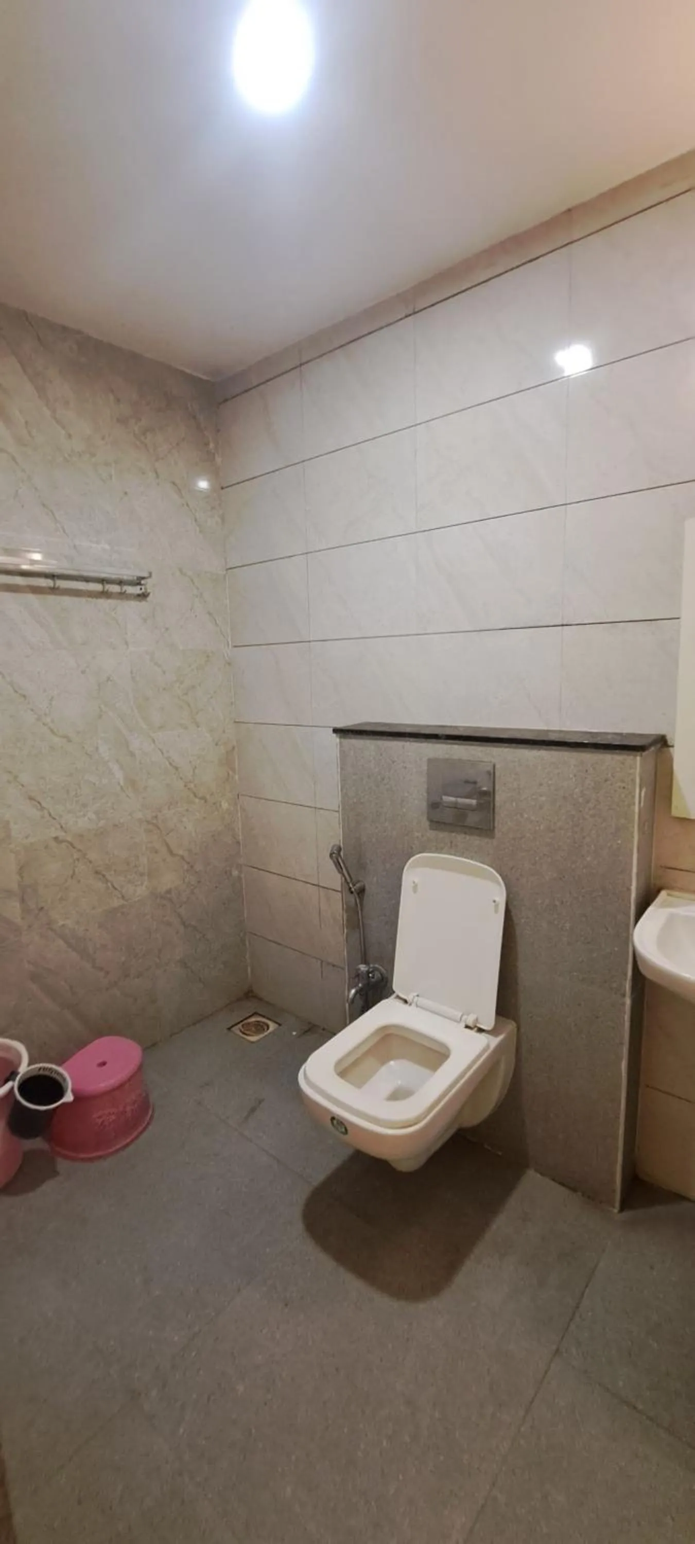 Toilet in Central Inn, Kolhapur