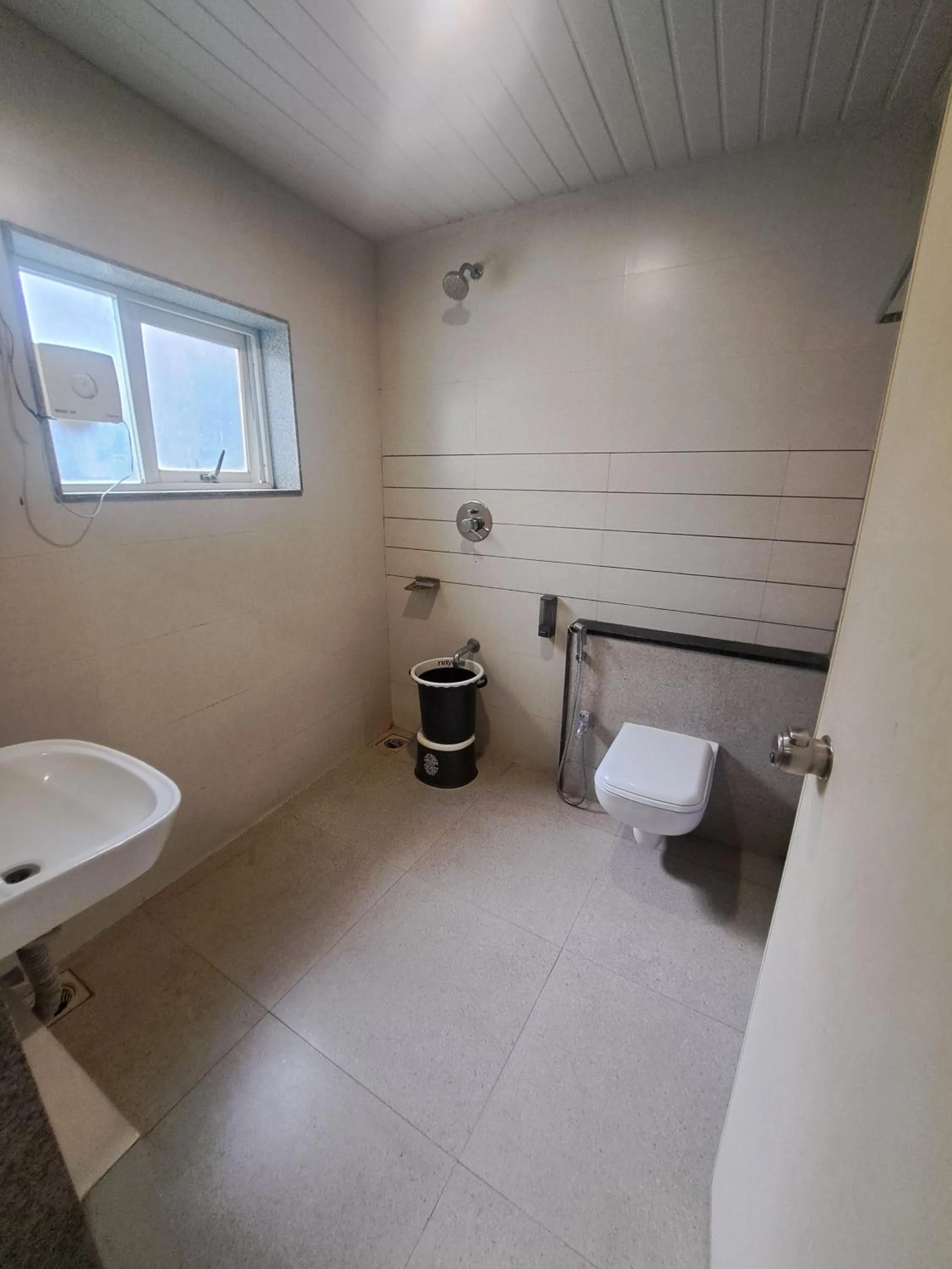 Toilet in Central Inn, Kolhapur