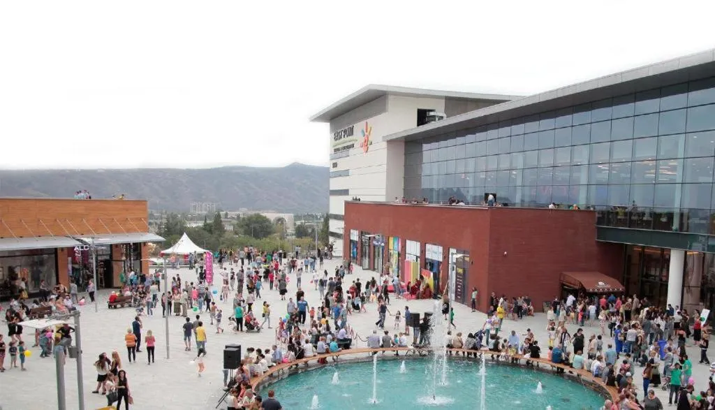 Hotel Lilo near Airport