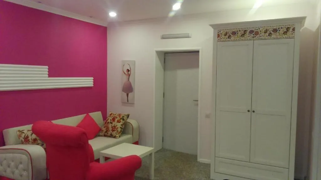 Hotel Lilo near Airport