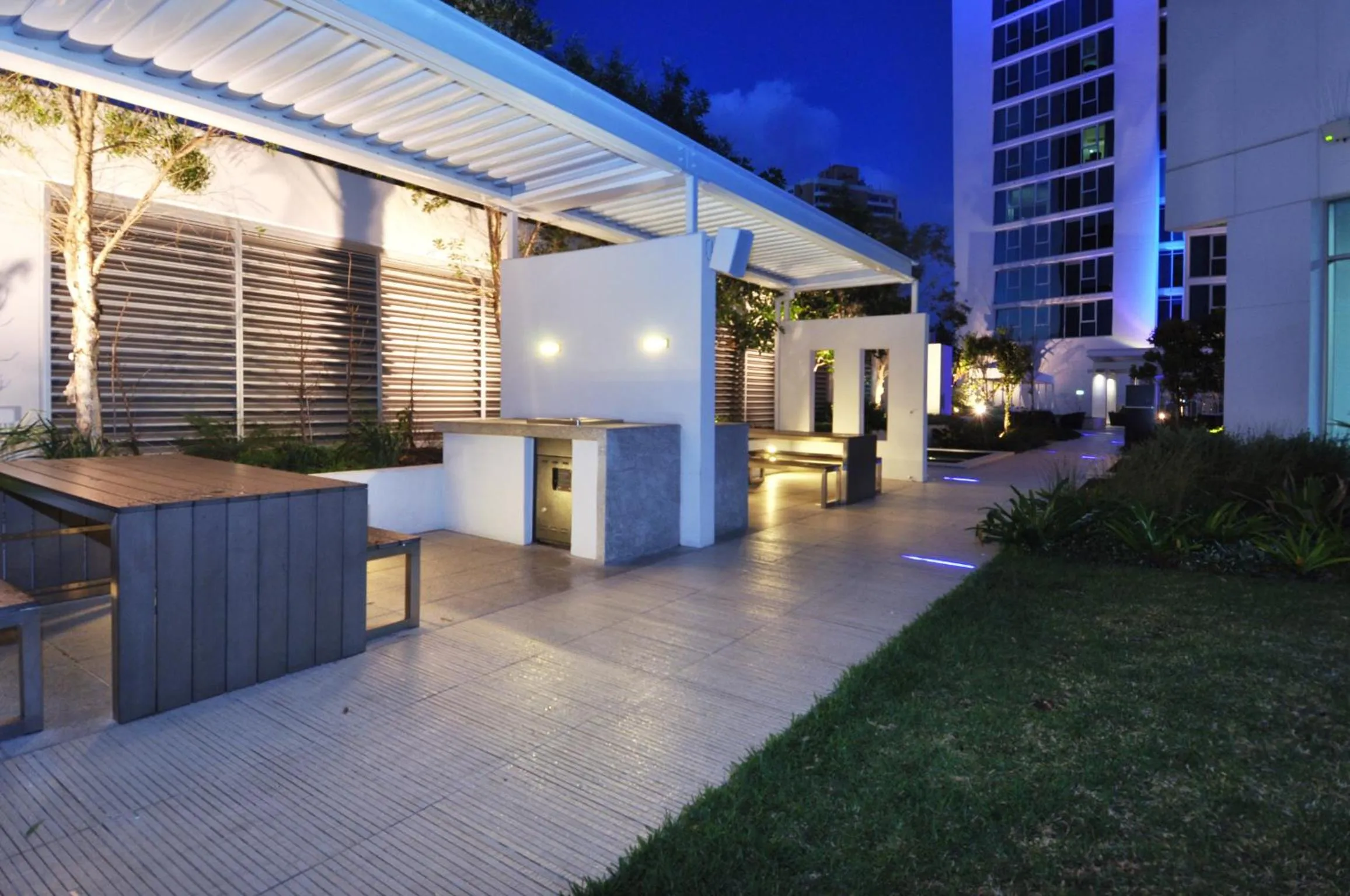 BBQ facilities in Orchid Residences - HR Surfers Paradise
