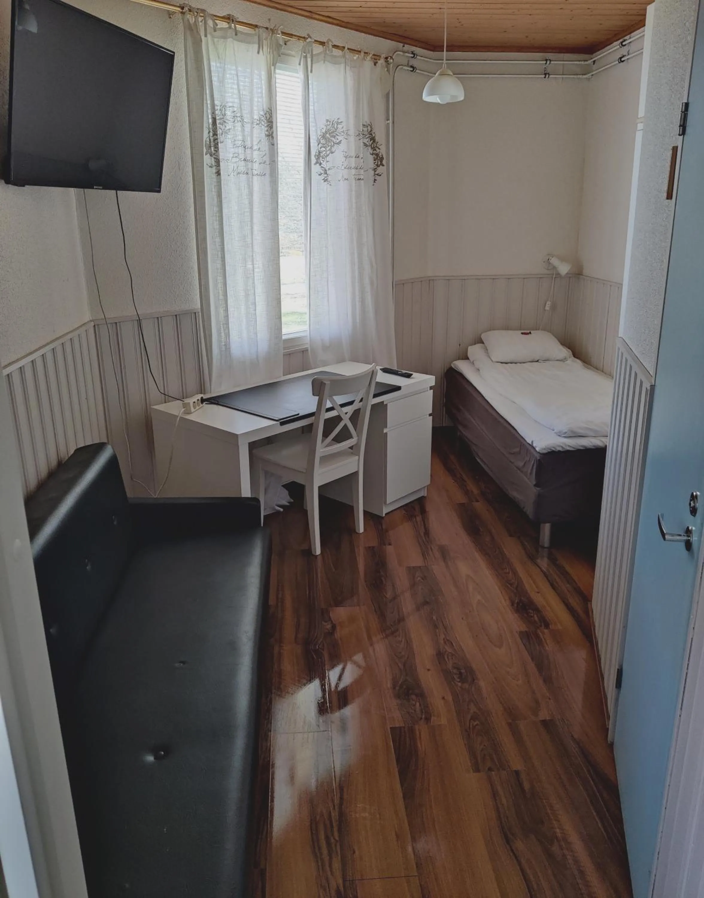 Photo of the whole room, Bed in SEO Motel Alavieska