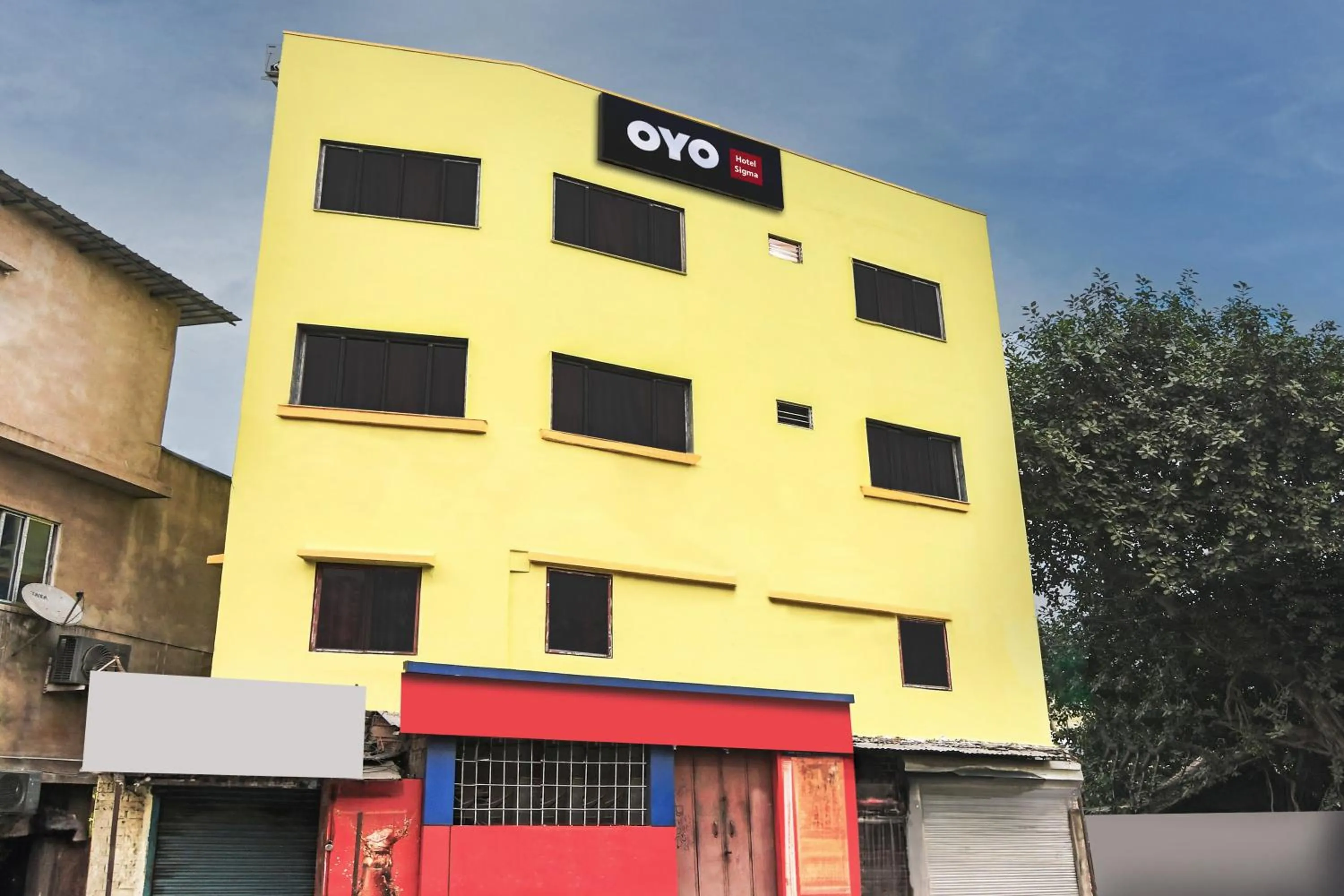 Facade/entrance in Hotel O Sigma