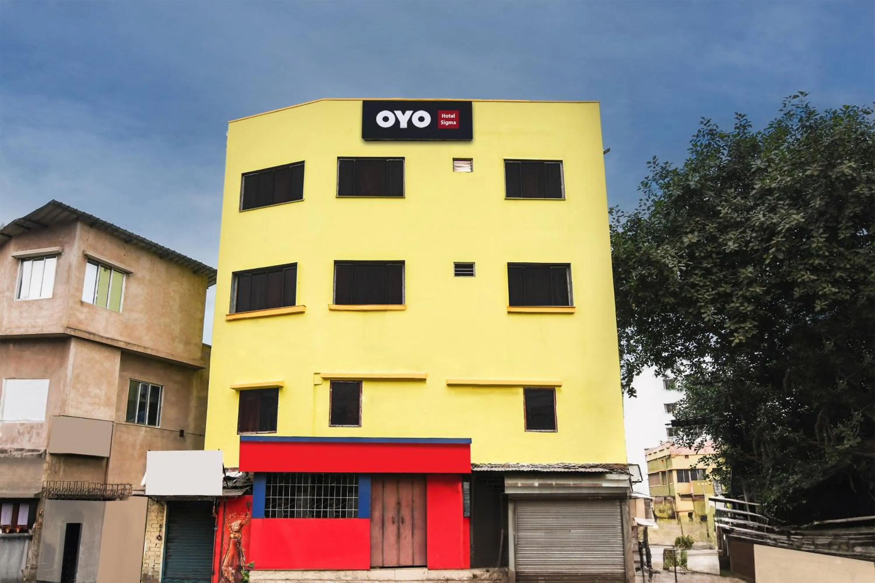 Facade/entrance in Hotel O Sigma