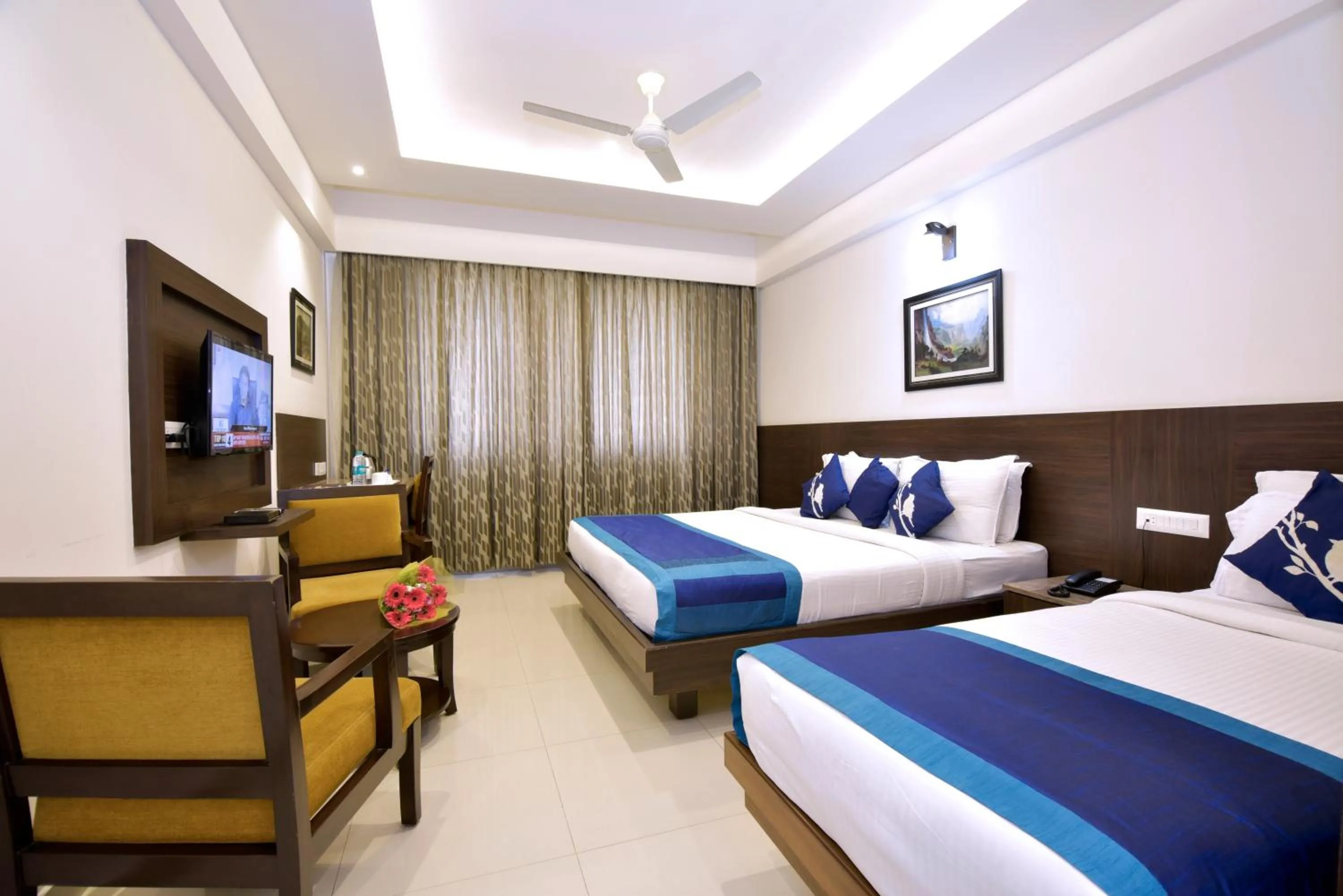 Bedroom, Bed in I V Sanctum Hotel