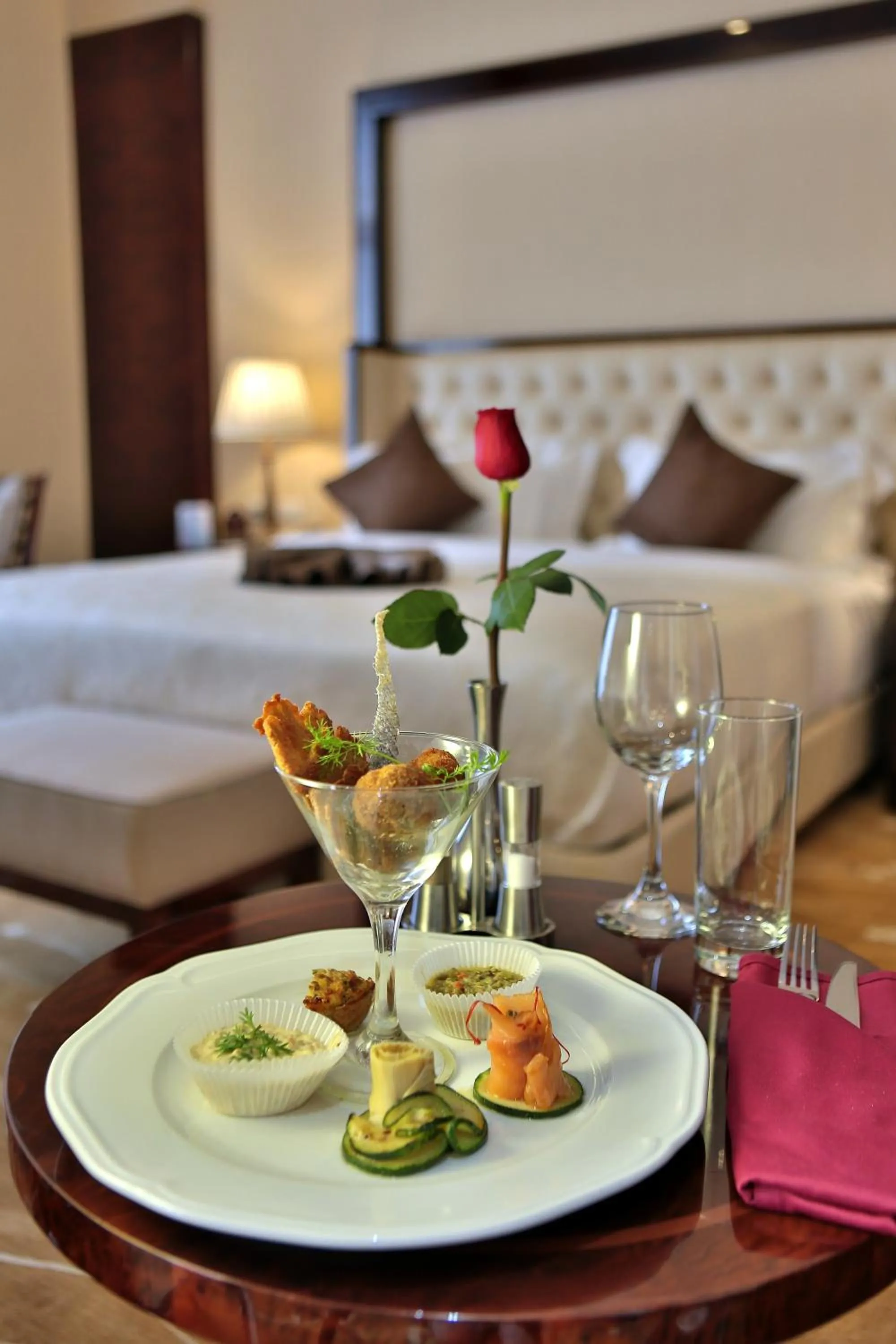 Living room, Bed in Sapphire Addis