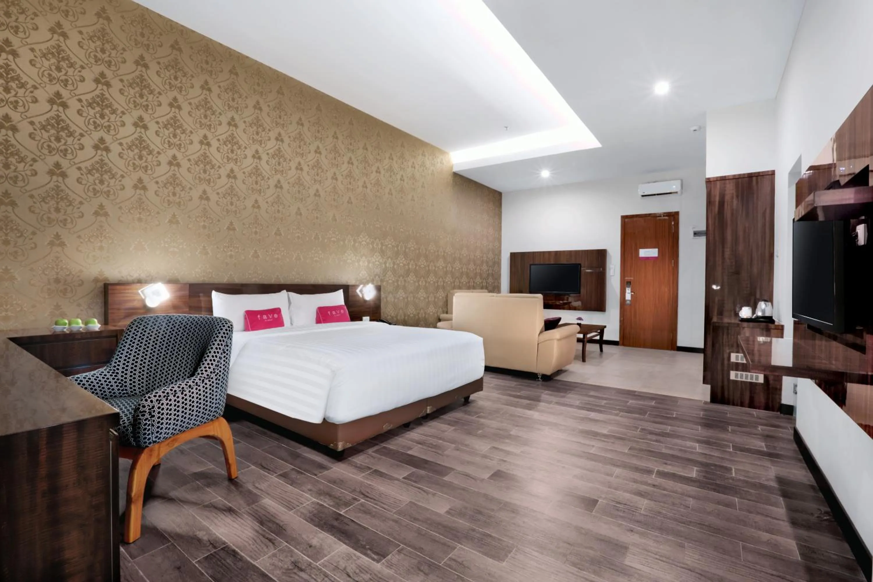 Bedroom, Bed in favehotel S. Parman Medan