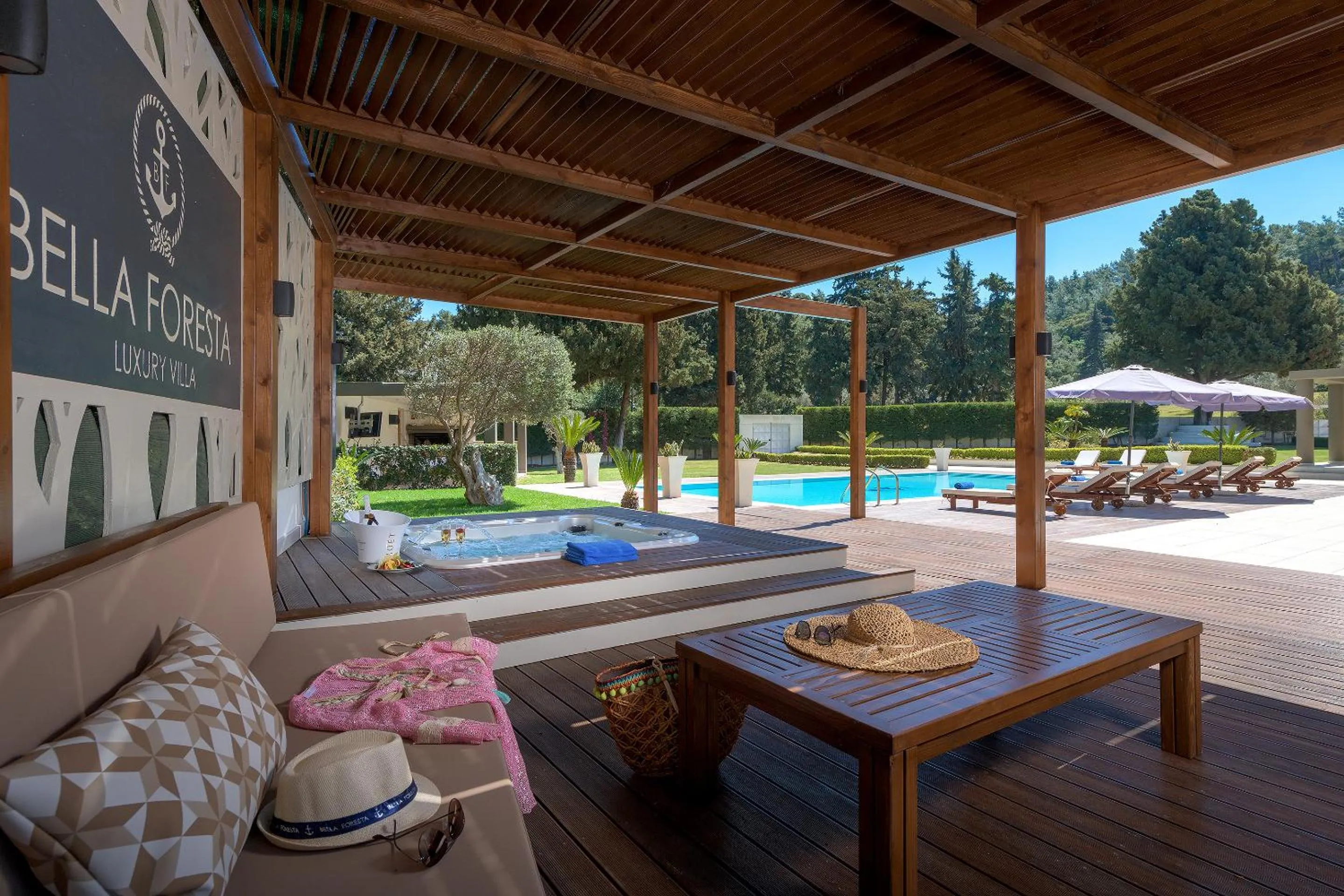 Property building in Bella Foresta Villa