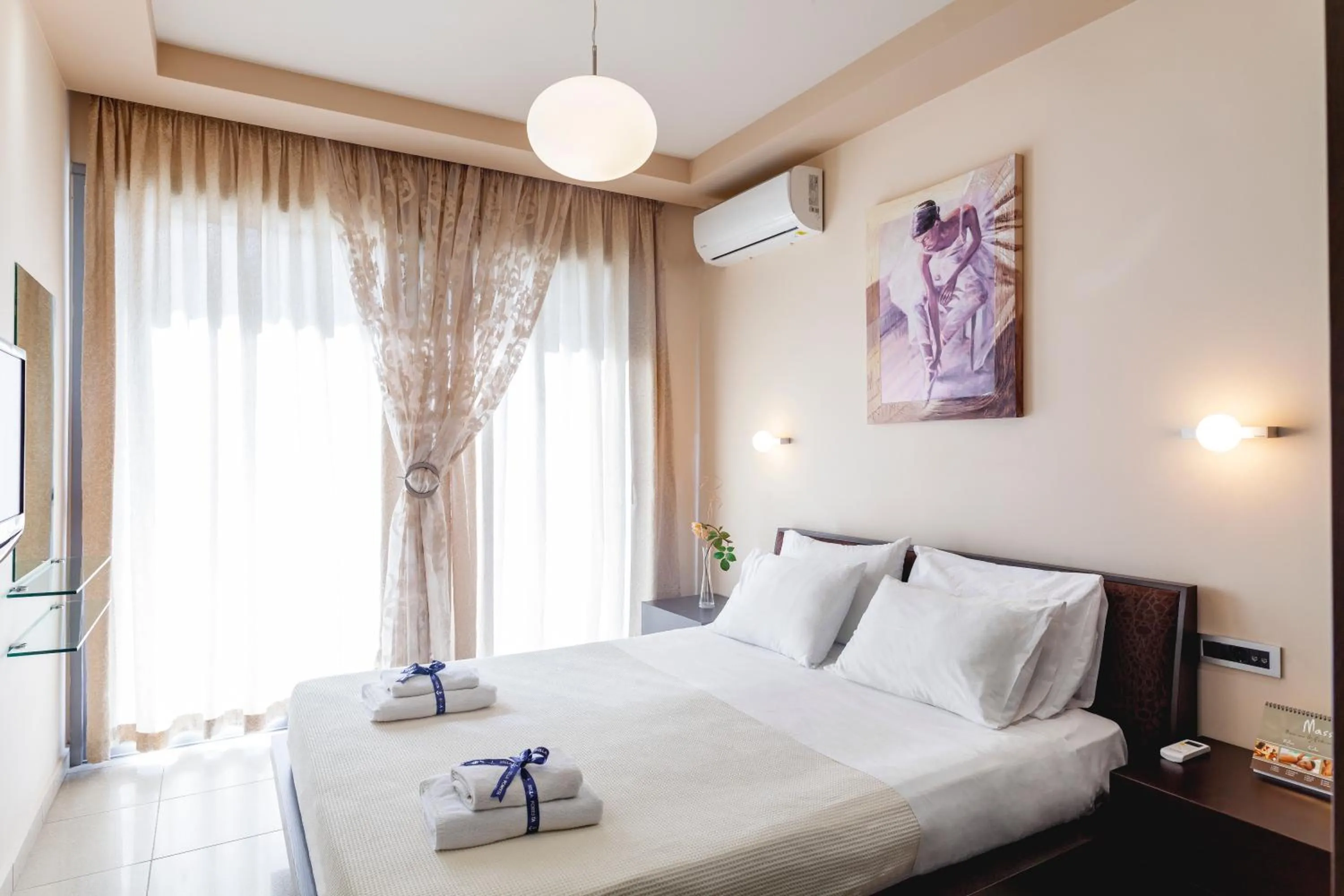 Bedroom, Bed in Bella Foresta Villa