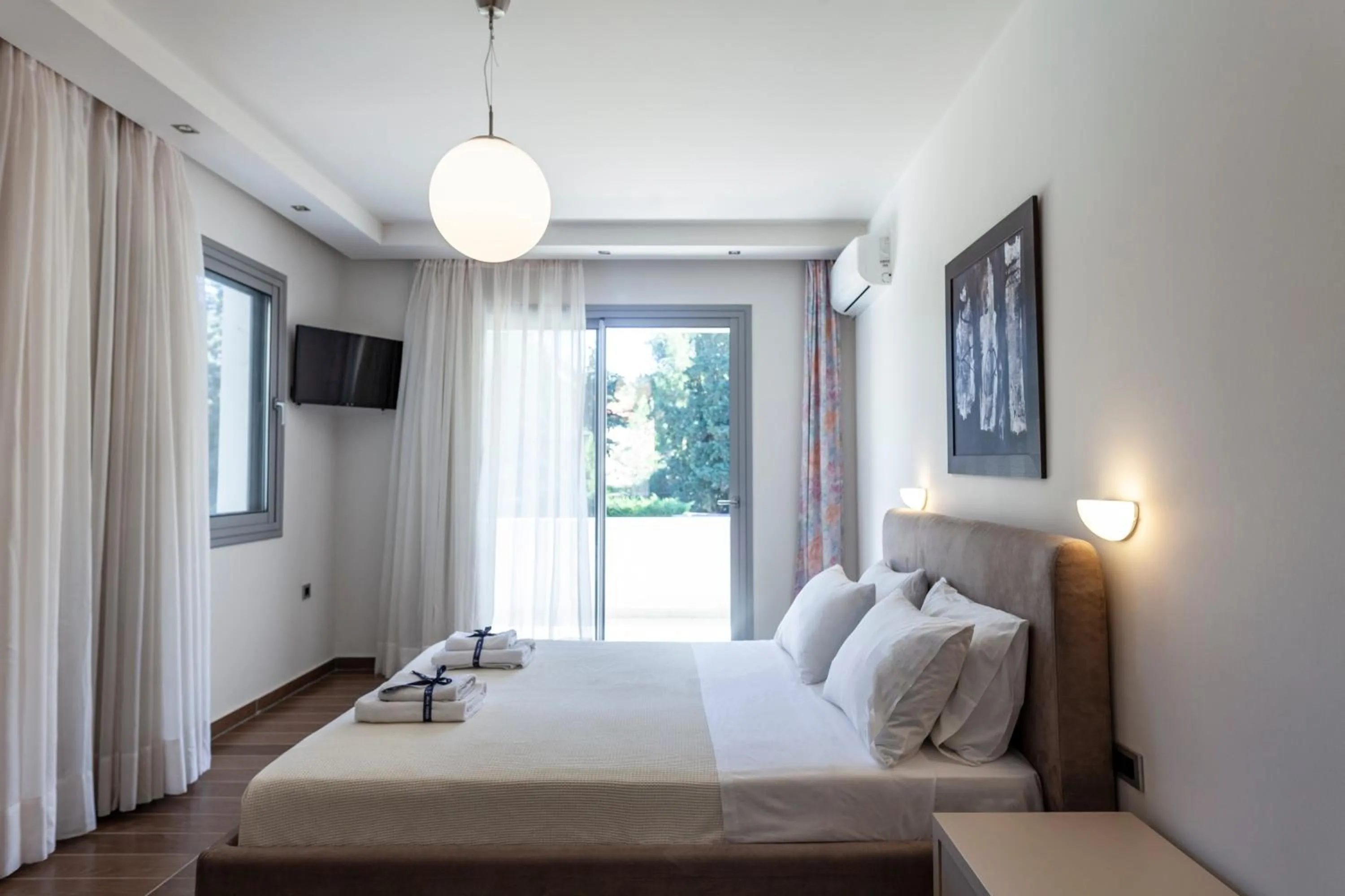 Bedroom, Bed in Bella Foresta Villa