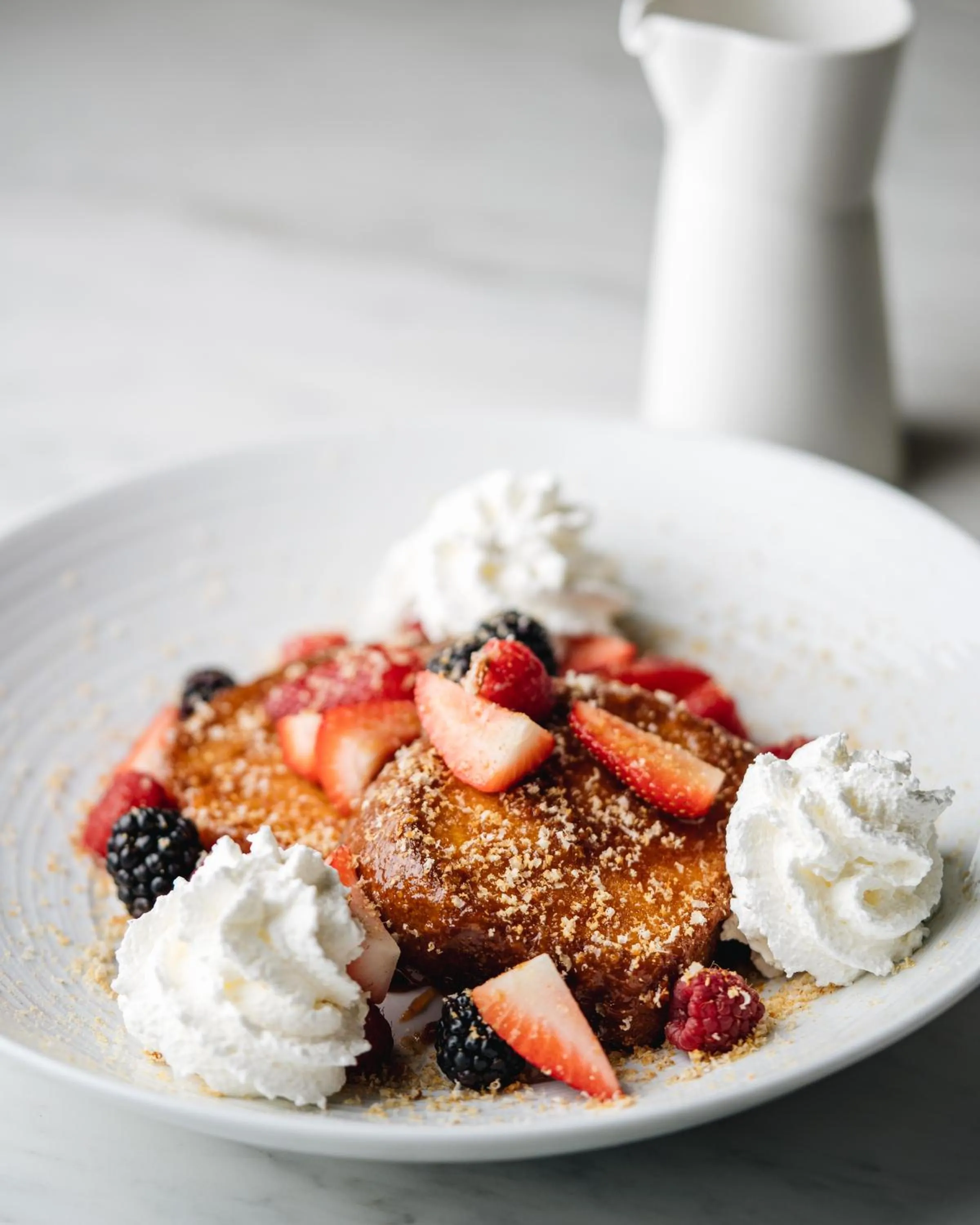 Restaurant/places to eat in Montreal Marriott Chateau Champlain