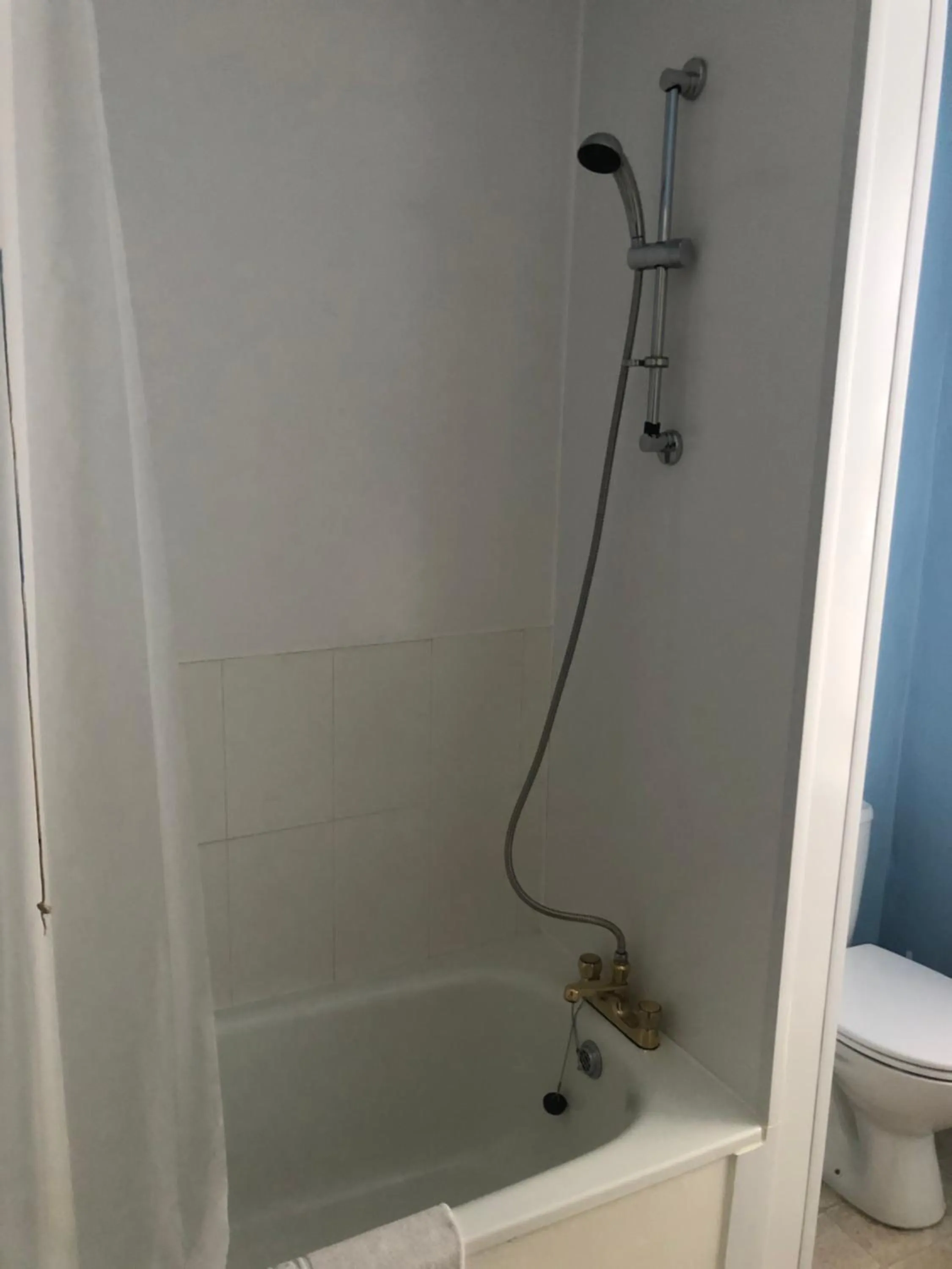 Bathroom in Leamington House