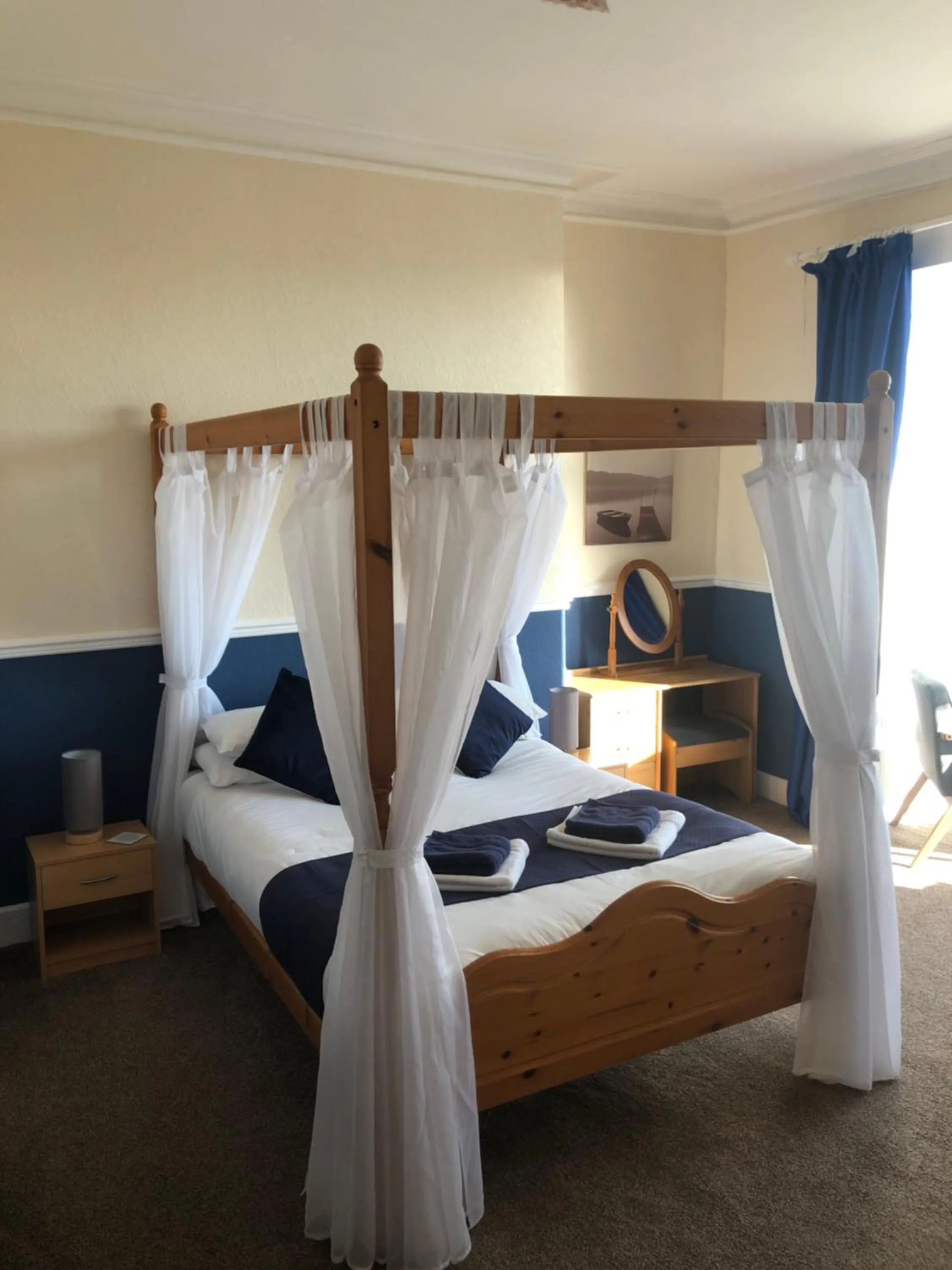 Bed in Leamington House