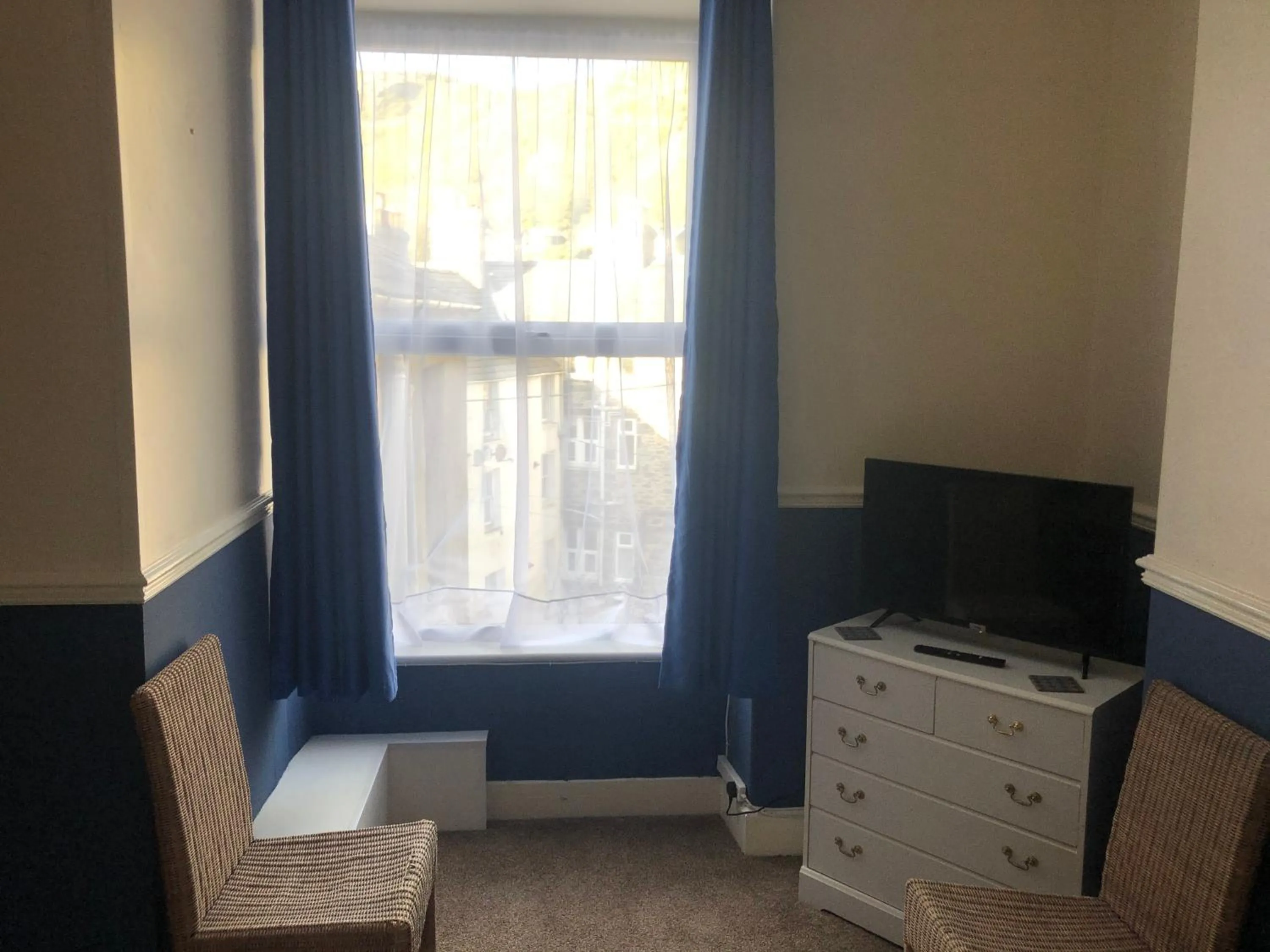 TV and multimedia in Leamington House