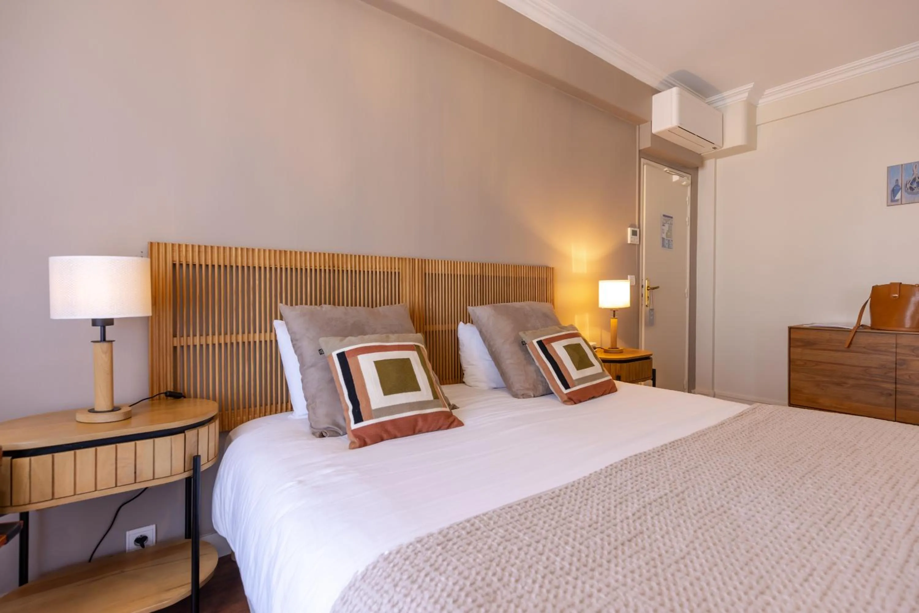 Bed in Family Golf Hotel