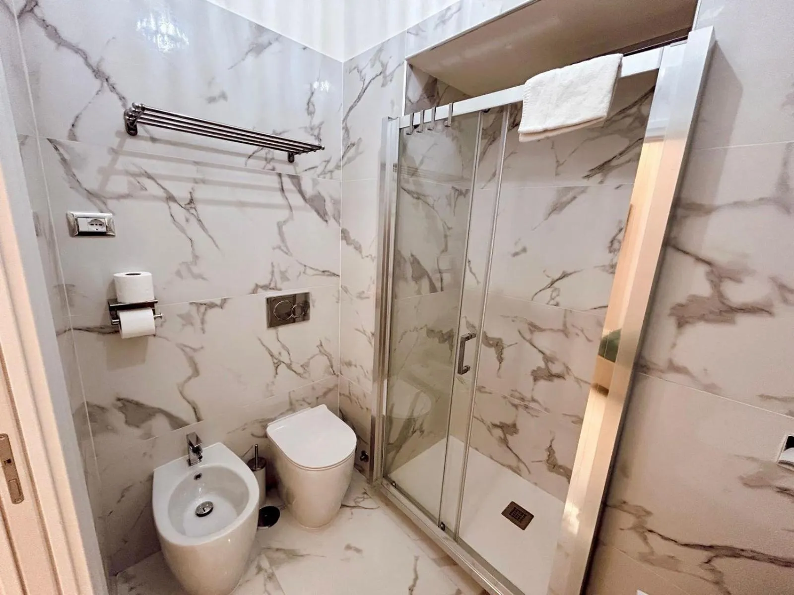 Bathroom in San Pietro Rooms 84