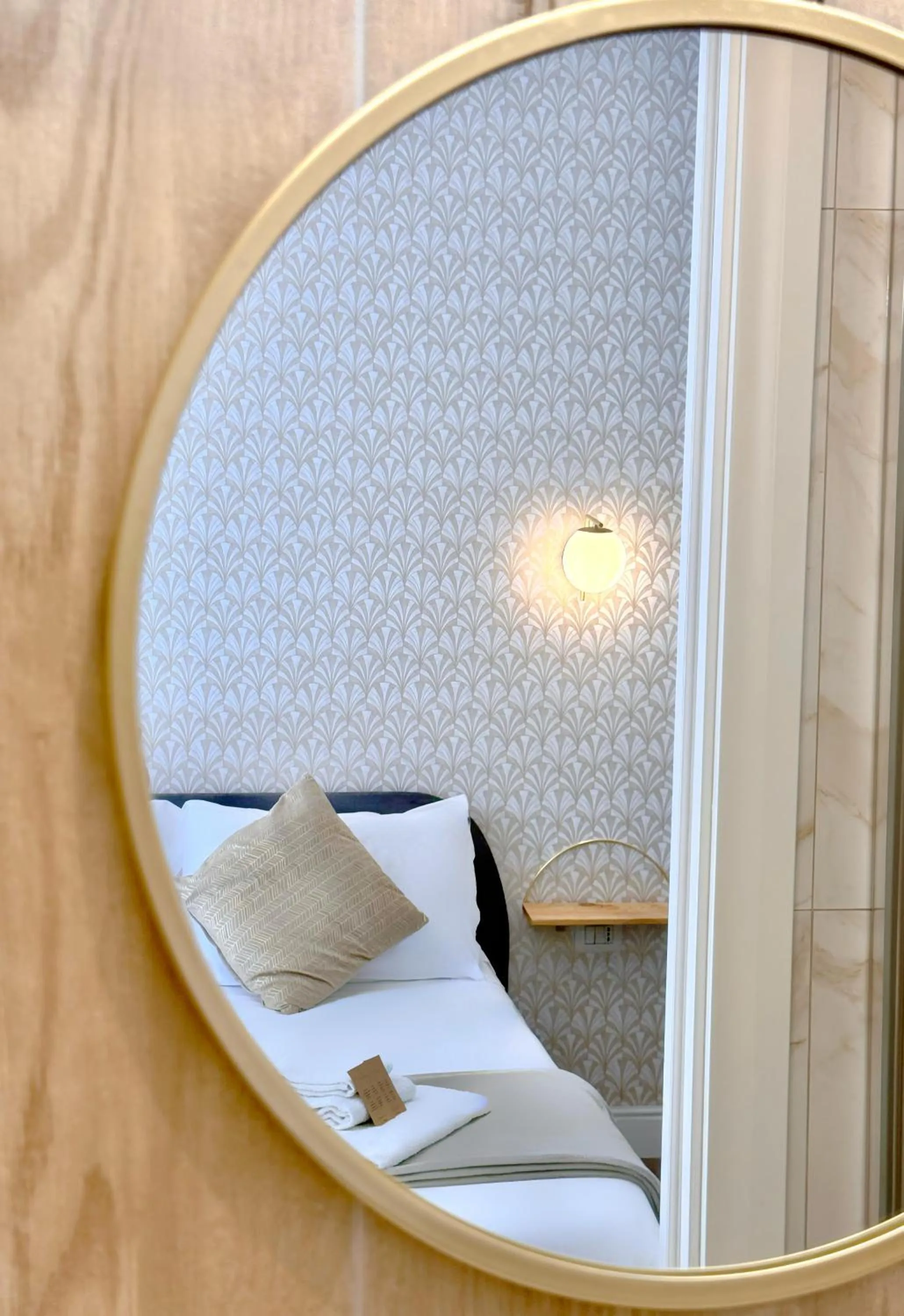 Bathroom, Bed in San Pietro Rooms 84