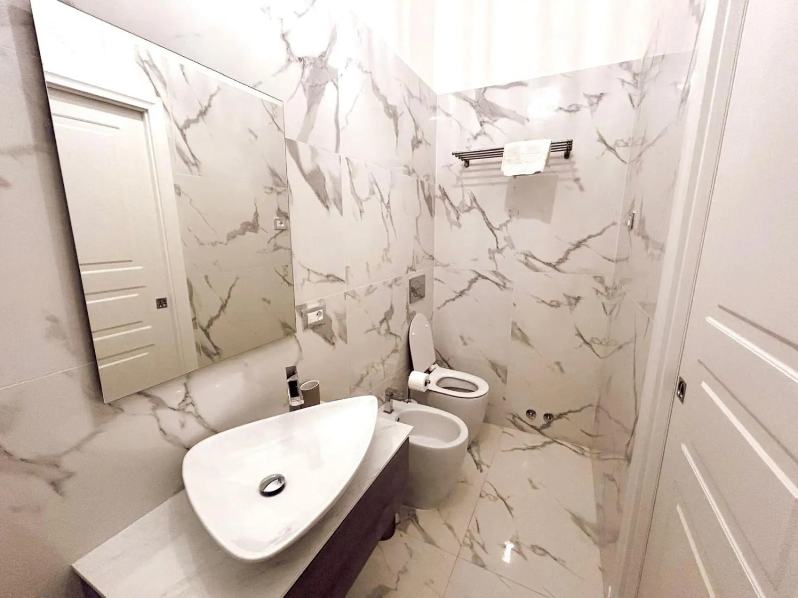 Bathroom in San Pietro Rooms 84