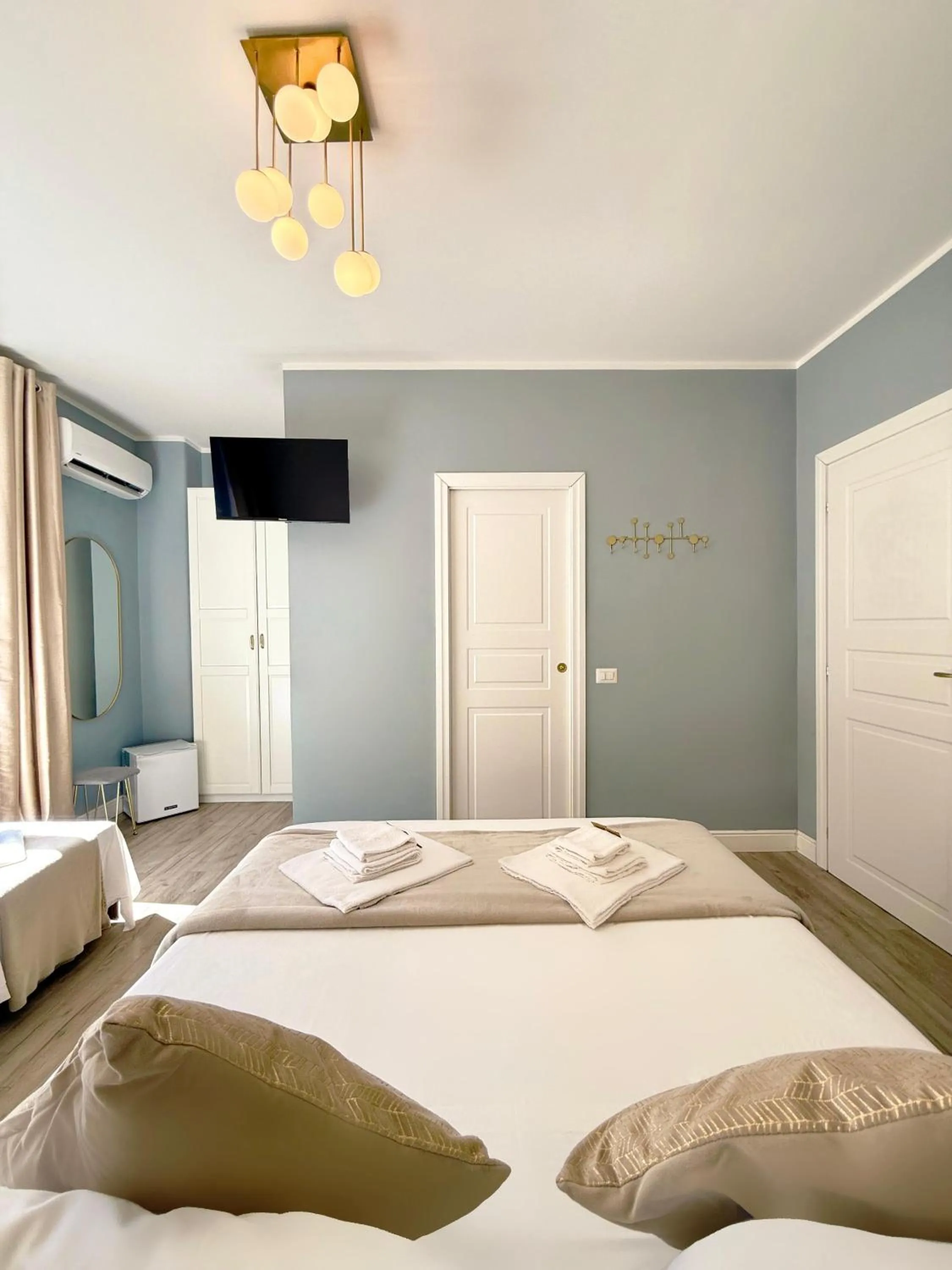 Photo of the whole room, Bed in San Pietro Rooms 84