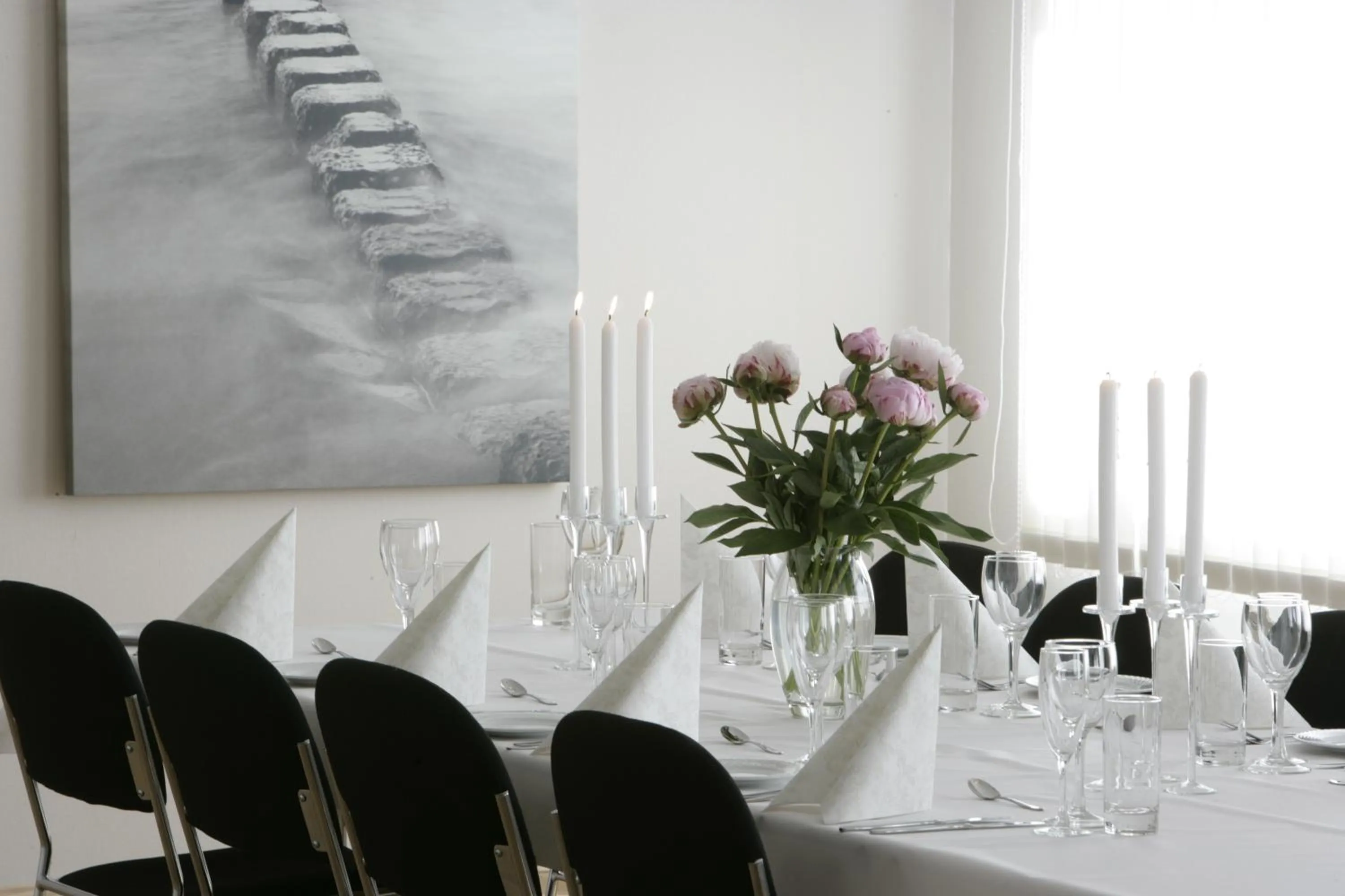 Restaurant/places to eat in Brattvåg Fjordhotell