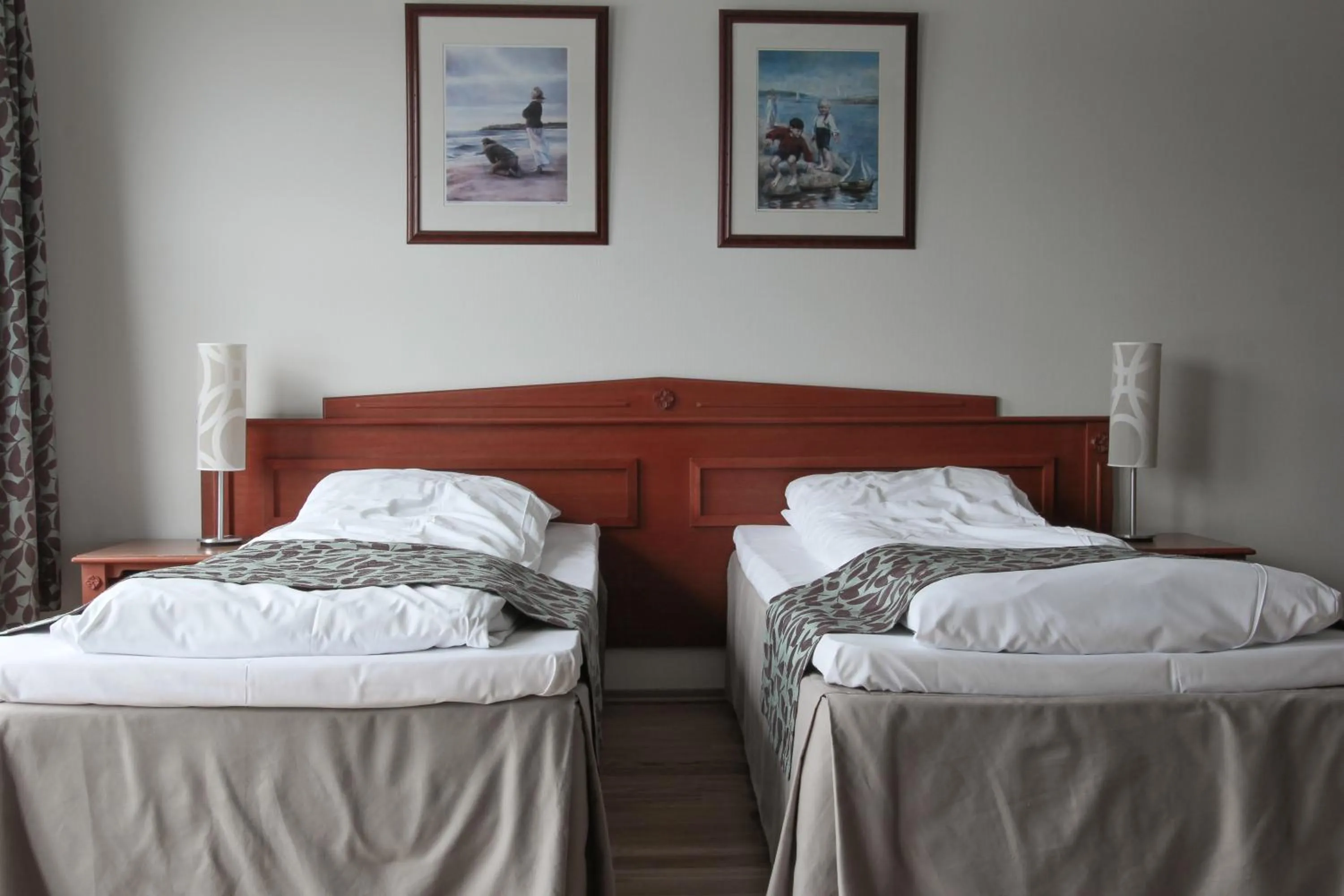 Bed in Brattvåg Fjordhotell