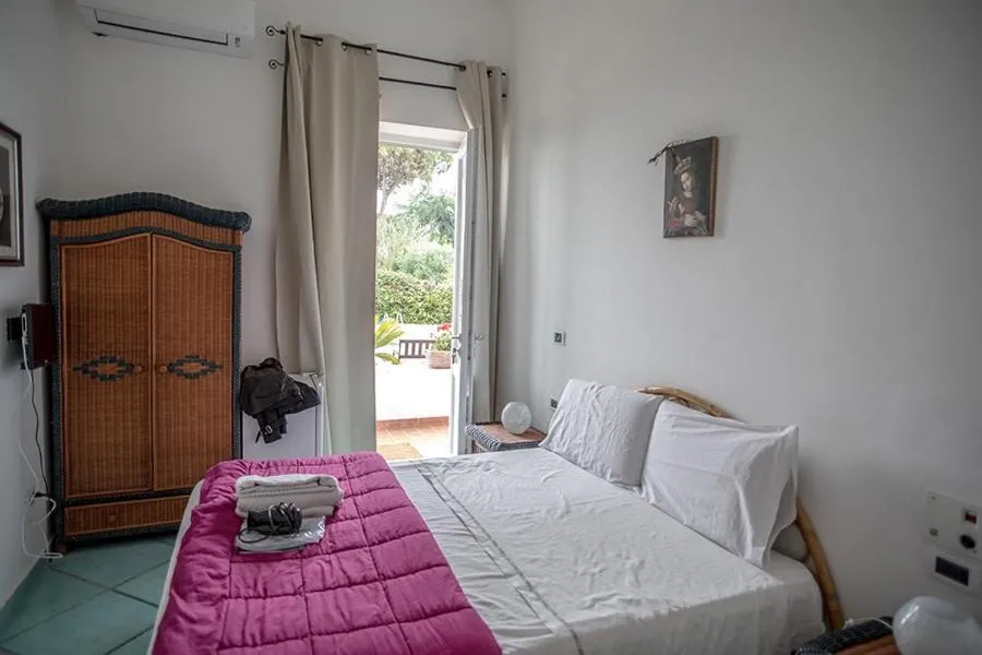 Internal: Not applicable to any particular room, Bed in villa antica