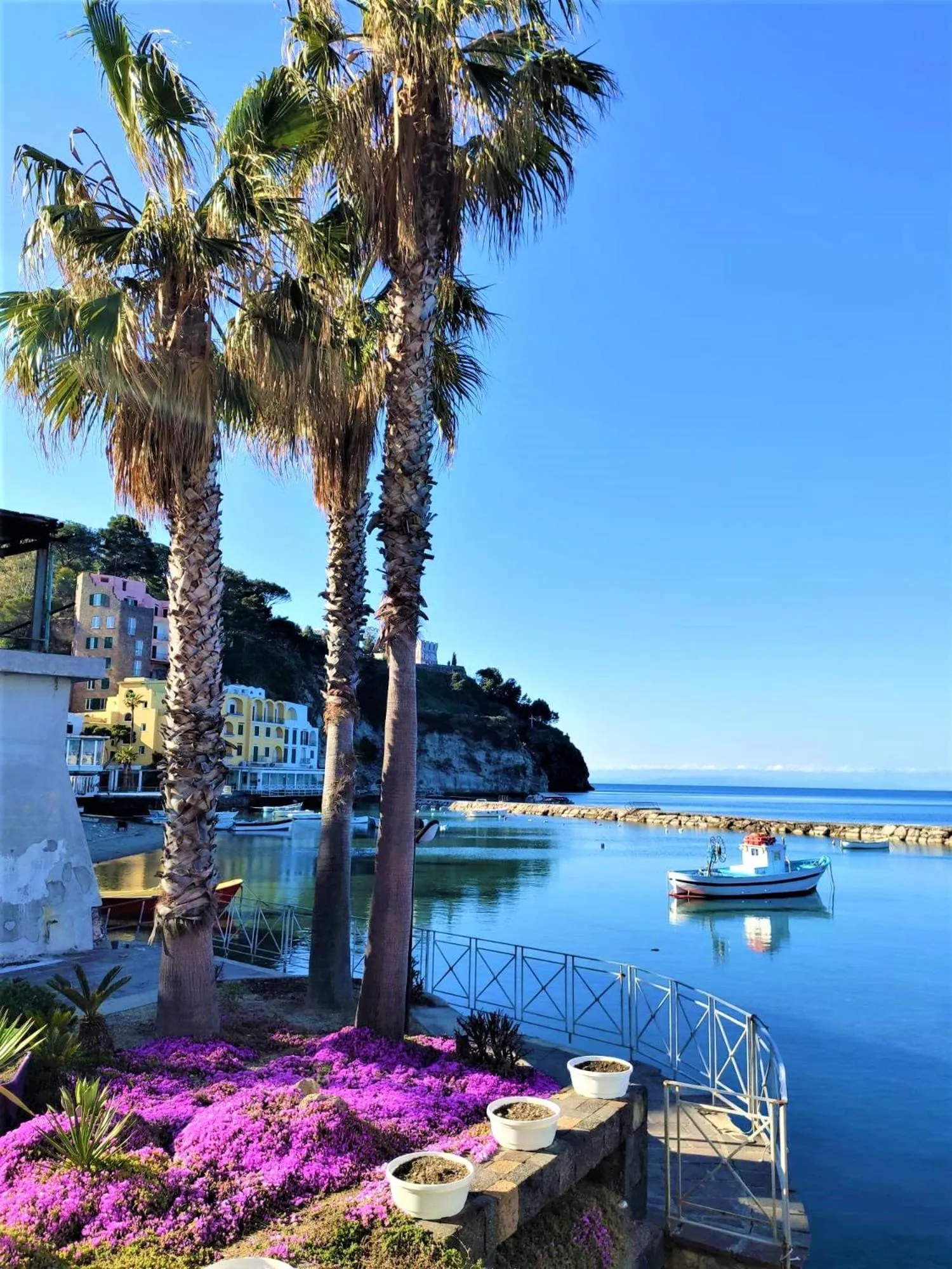 Beach in villa antica