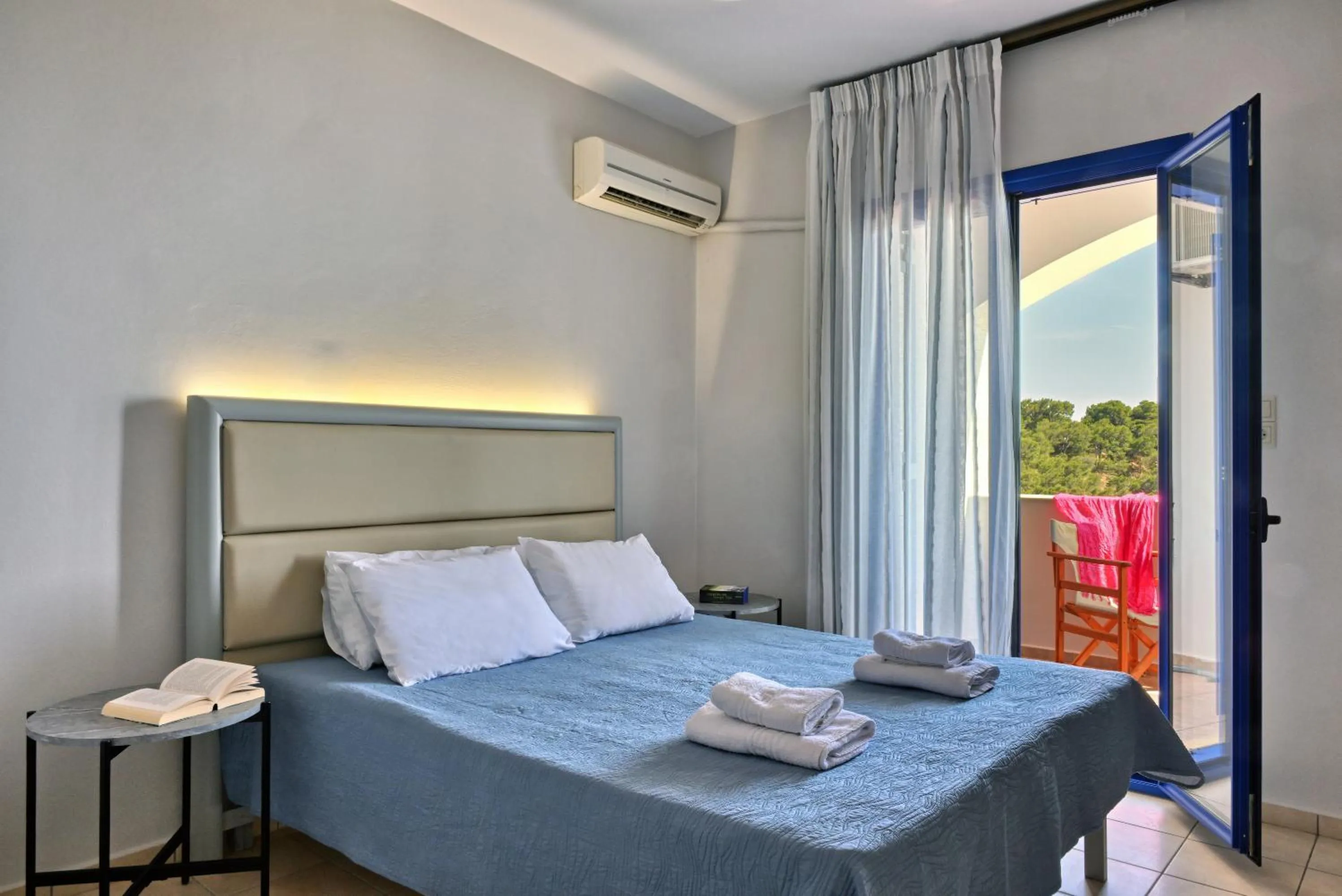 Bed in Sfakian Horizon