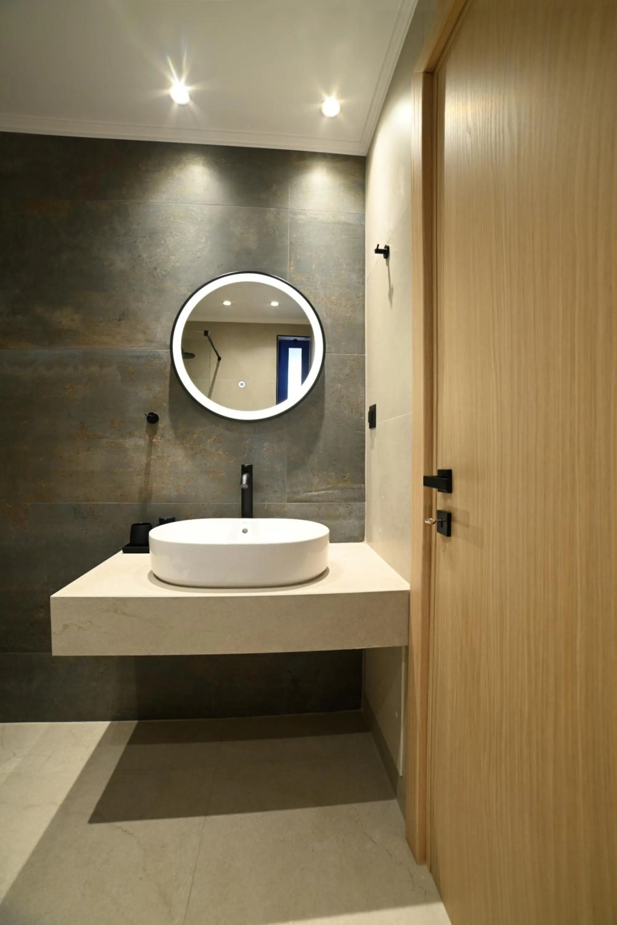 Bathroom in Sfakian Horizon