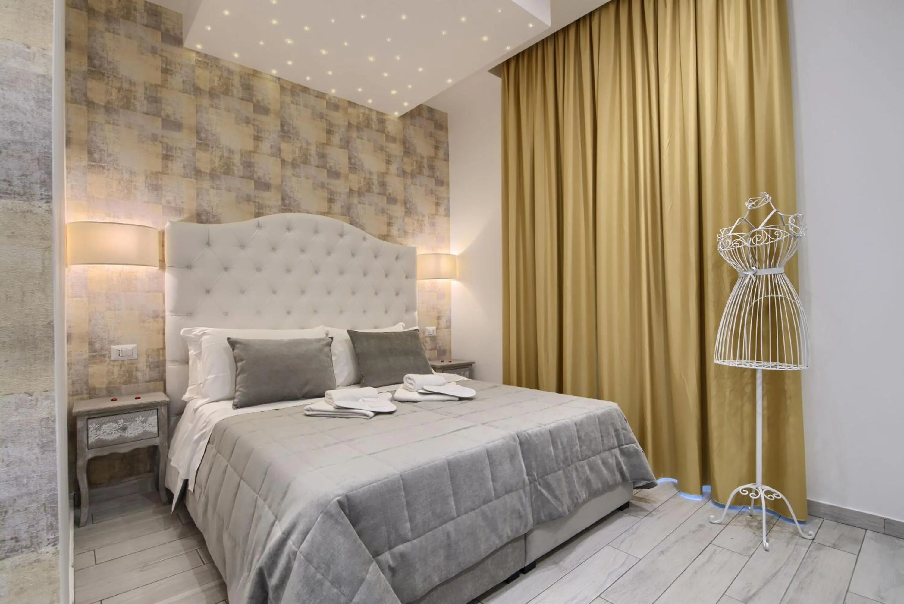 Bedroom, Bed in Relais Vatican Secret