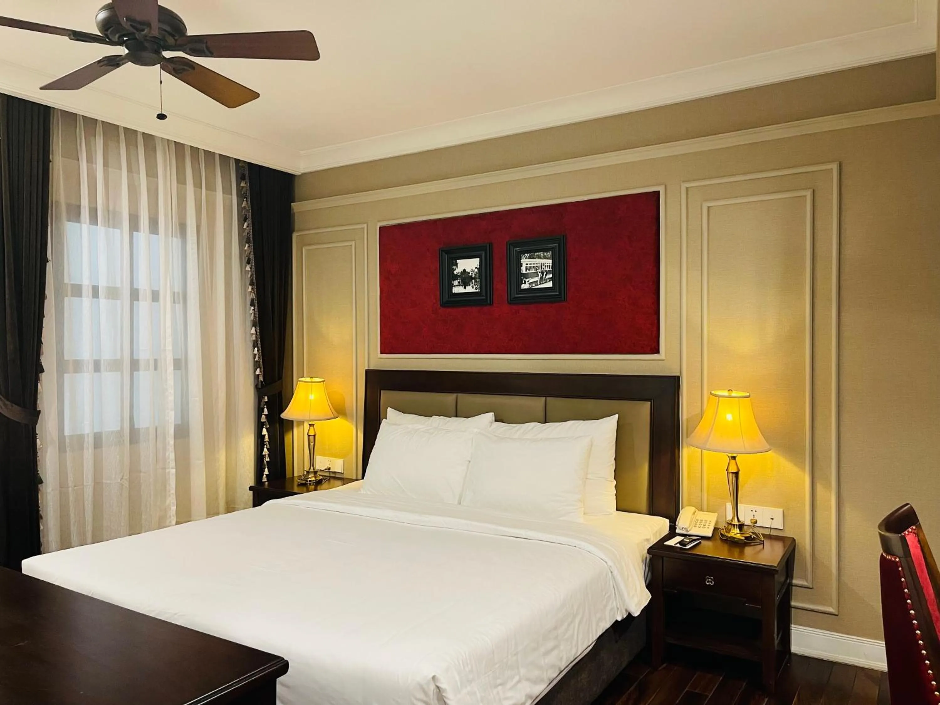 Bed in Hotel du Monde