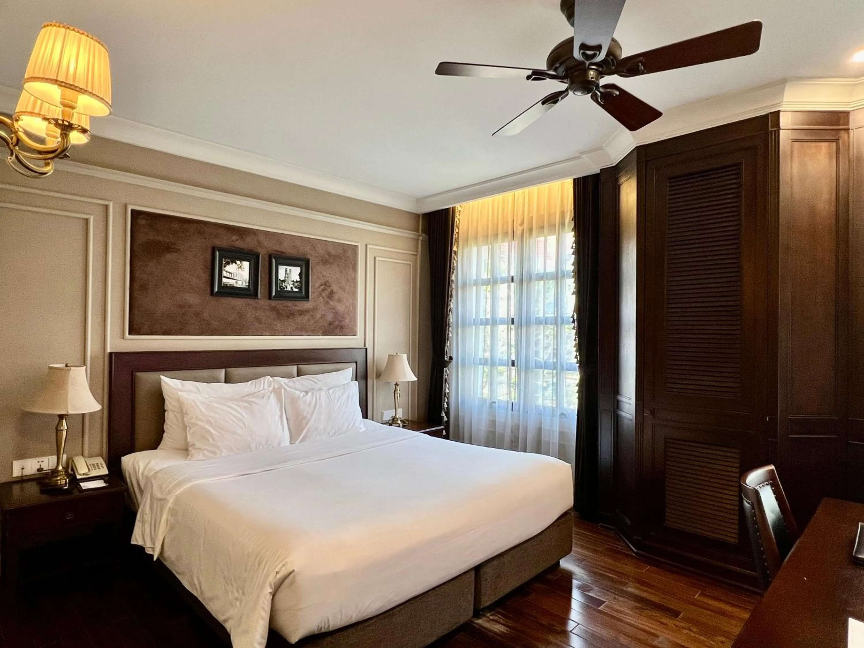 Bed in Hotel du Monde