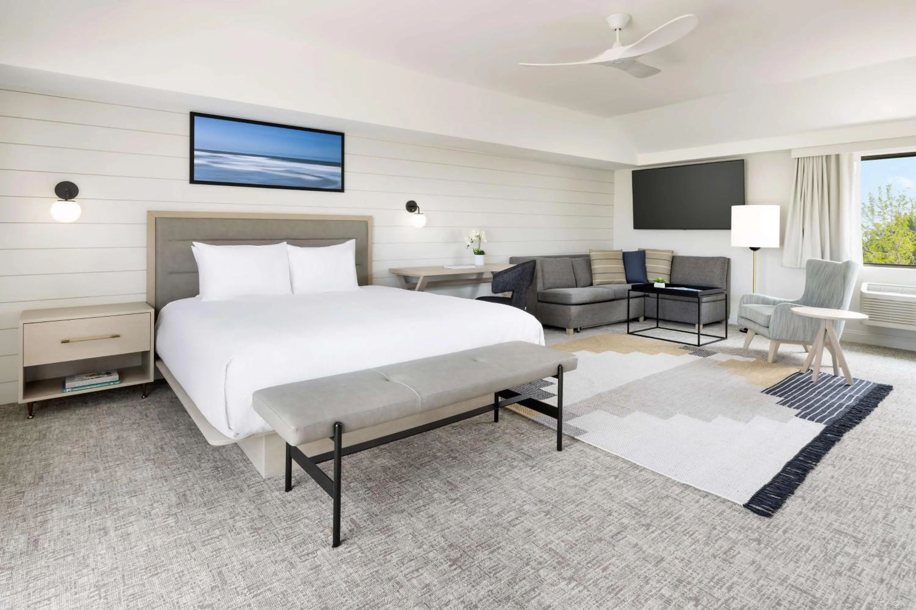 Photo of the whole room, Bed in The Pell, Part of JdV by Hyatt