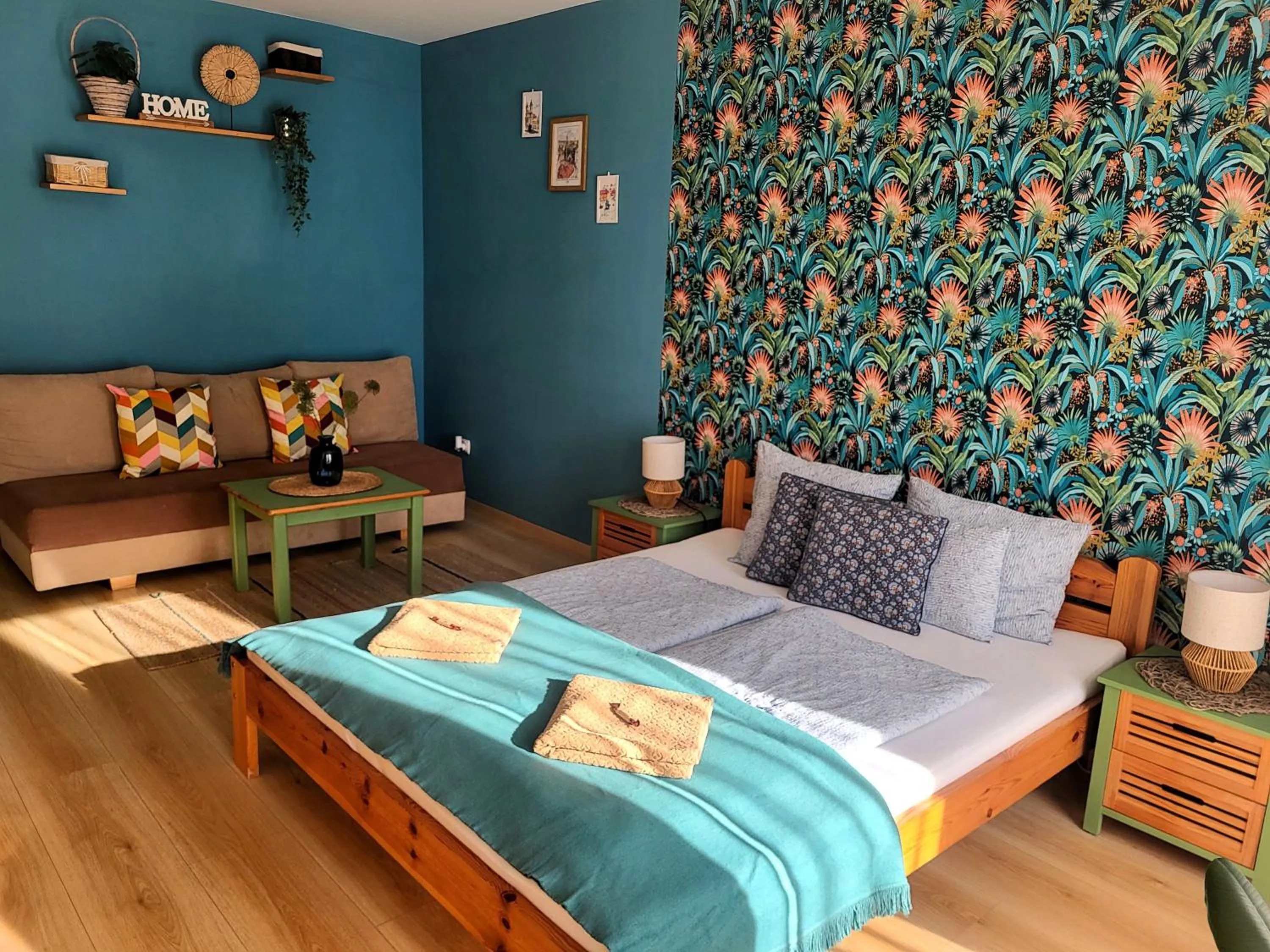 Holiday Home & Apartment