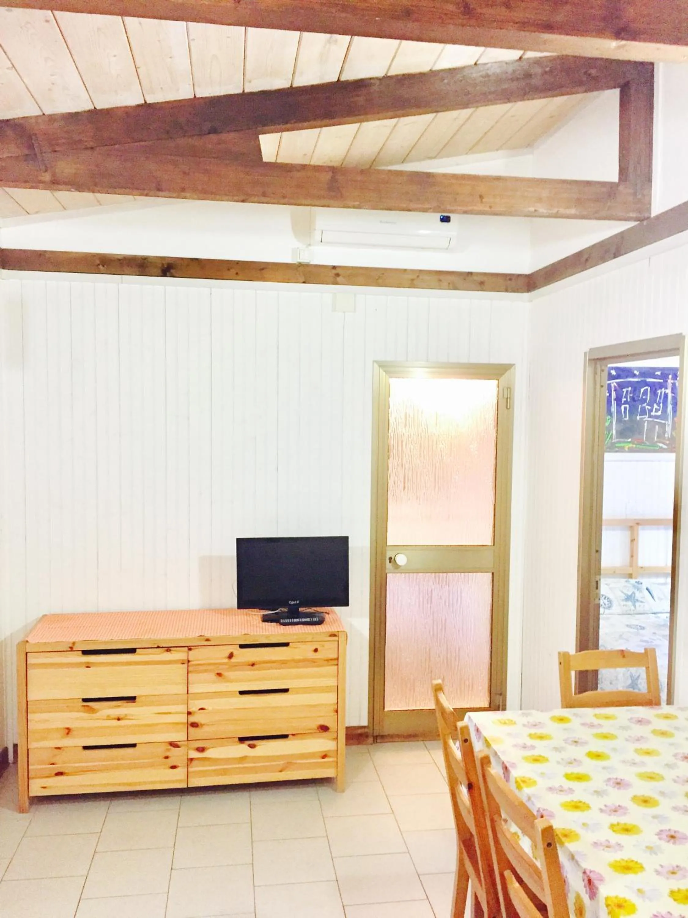 Dining area in Camping Linus