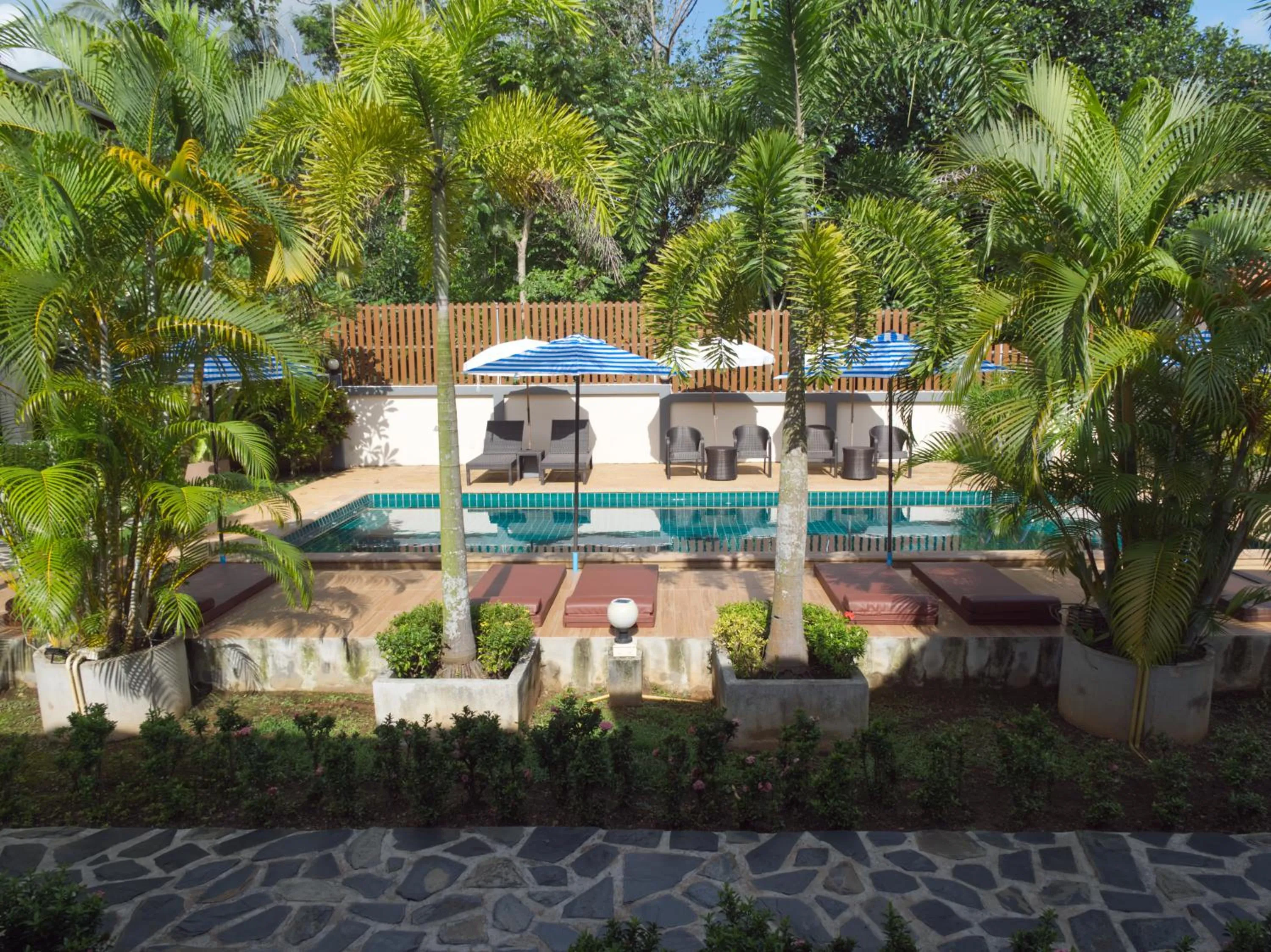 Swimming pool in Chanapha Residence