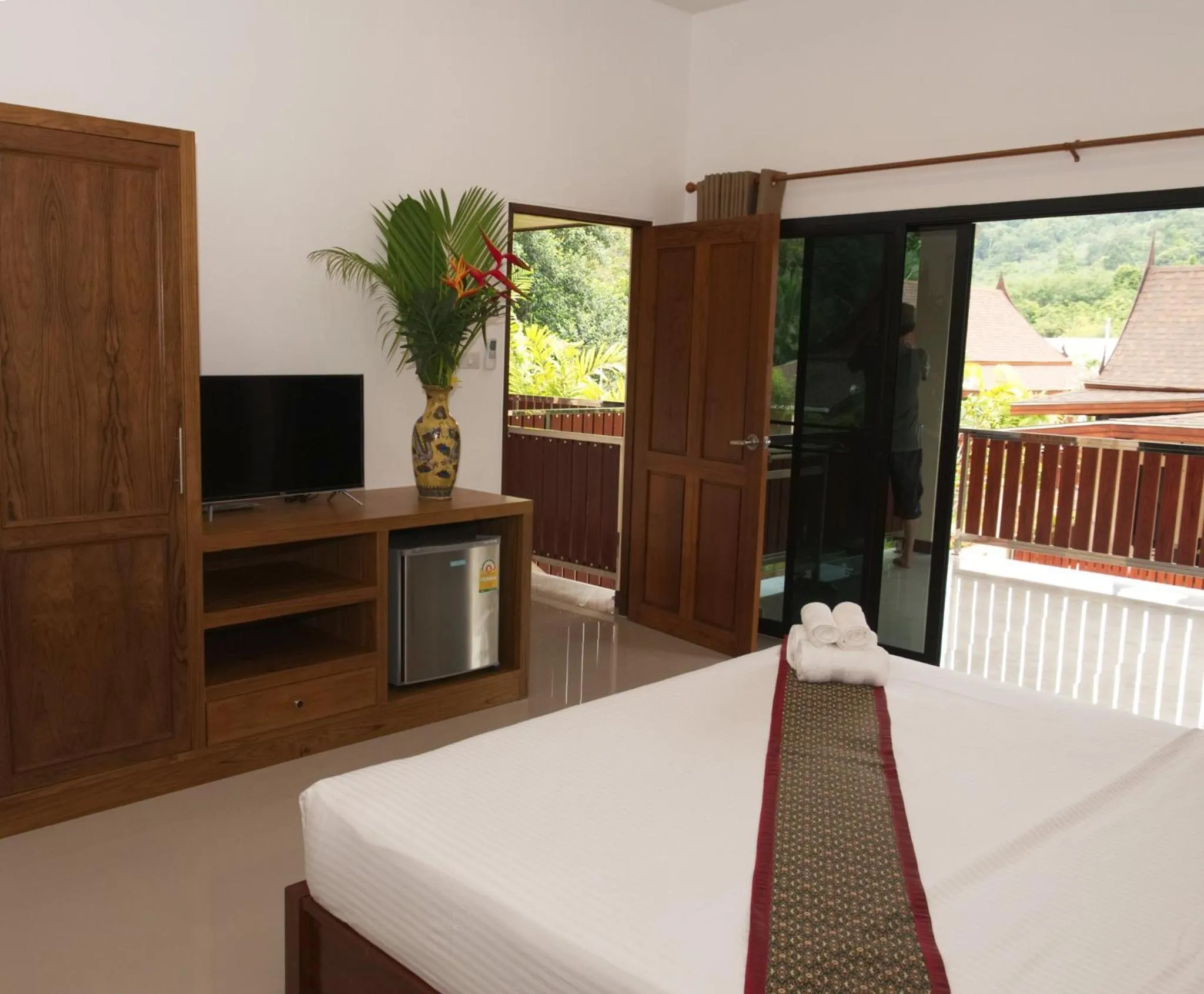 Property building, Bed in Chanapha Residence