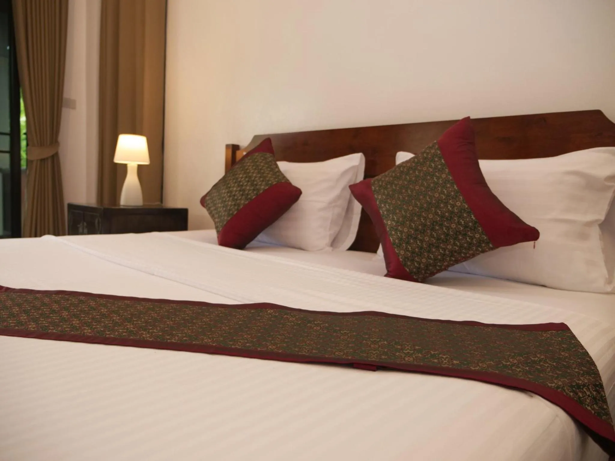 Property building, Bed in Chanapha Residence