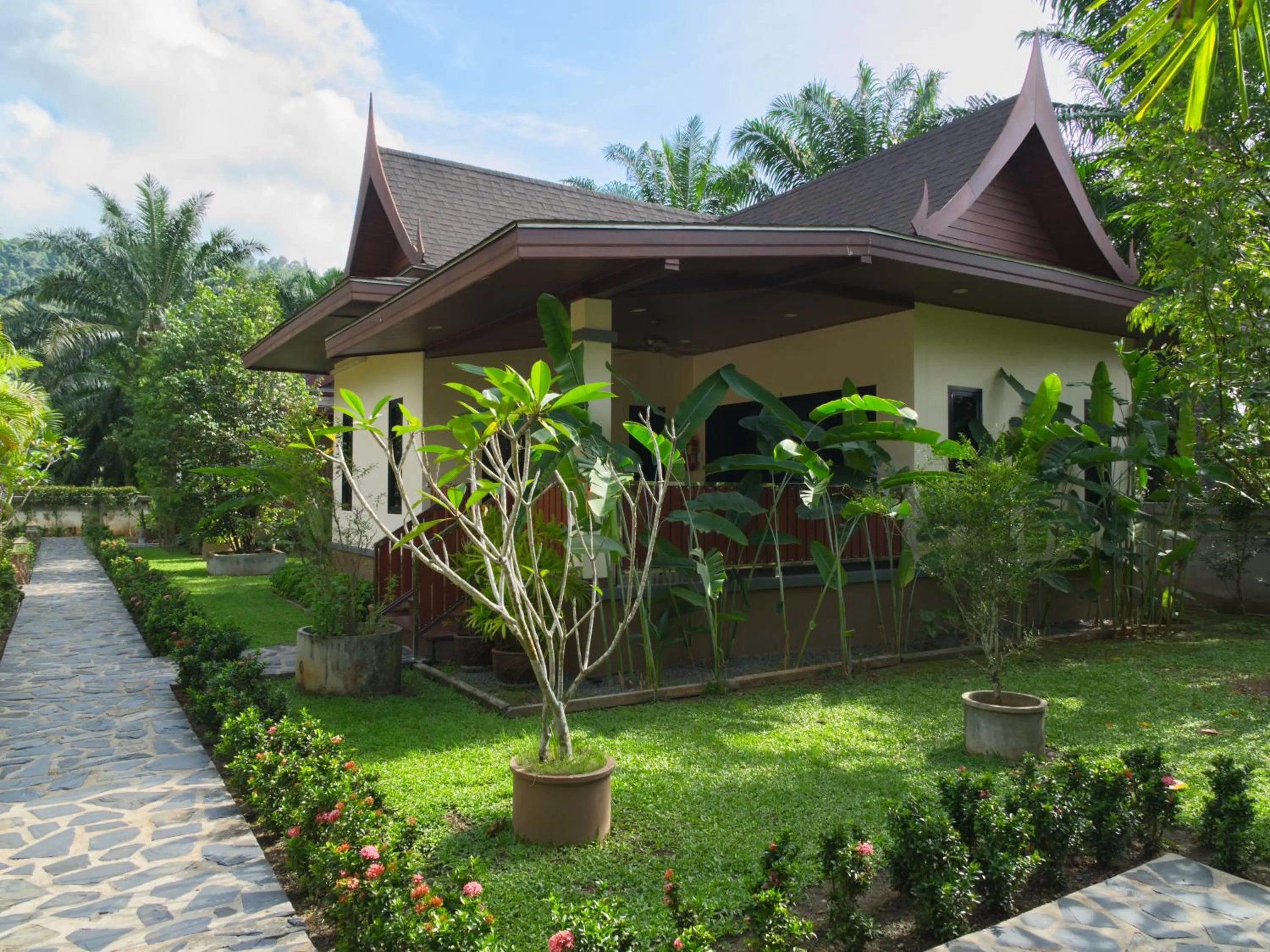 Property building in Chanapha Residence