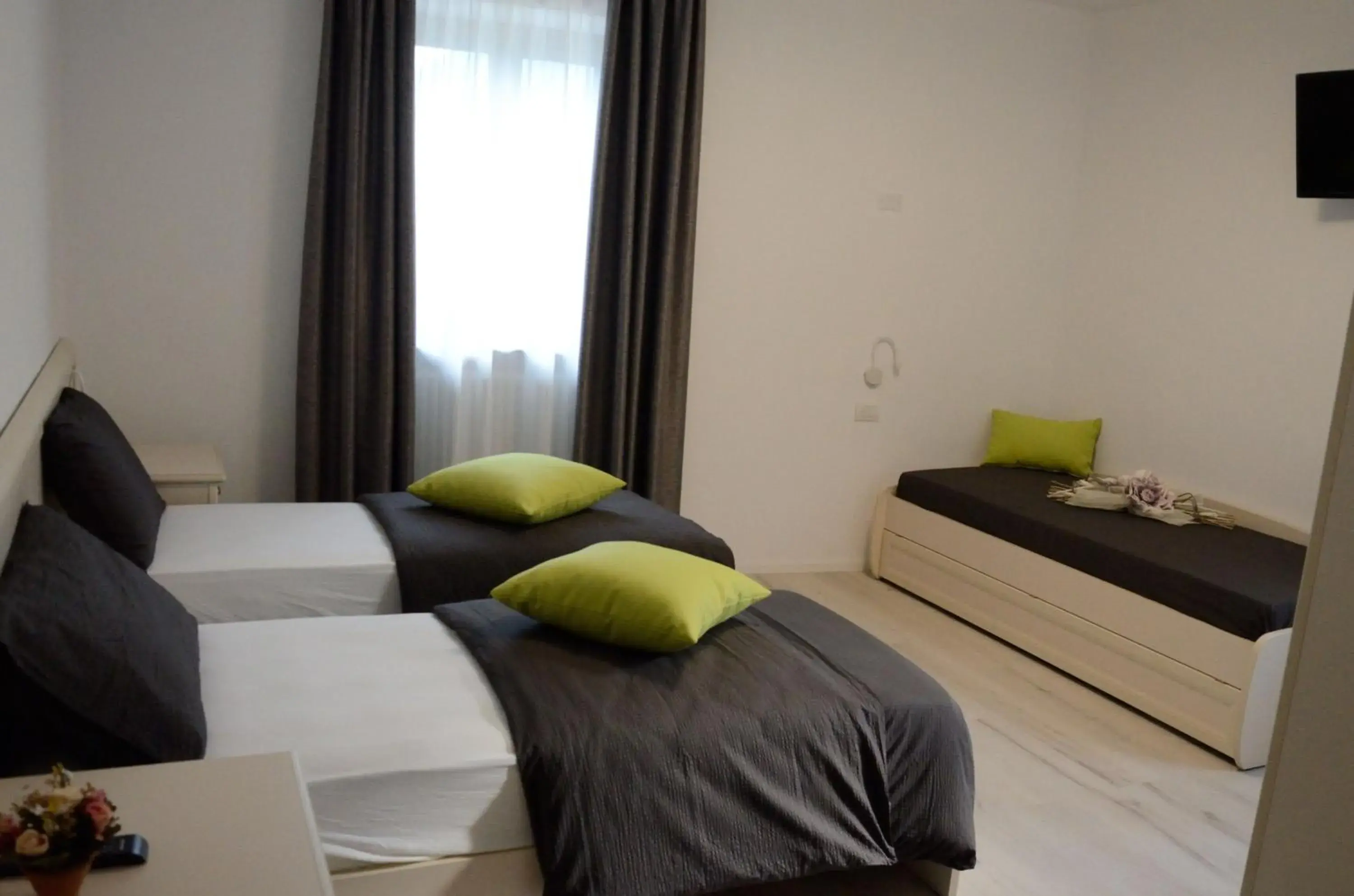 Quadruple Room with Private Bathroom in Al Trifoglio Quadruple Room with Private Bathroom in Al Trifoglio