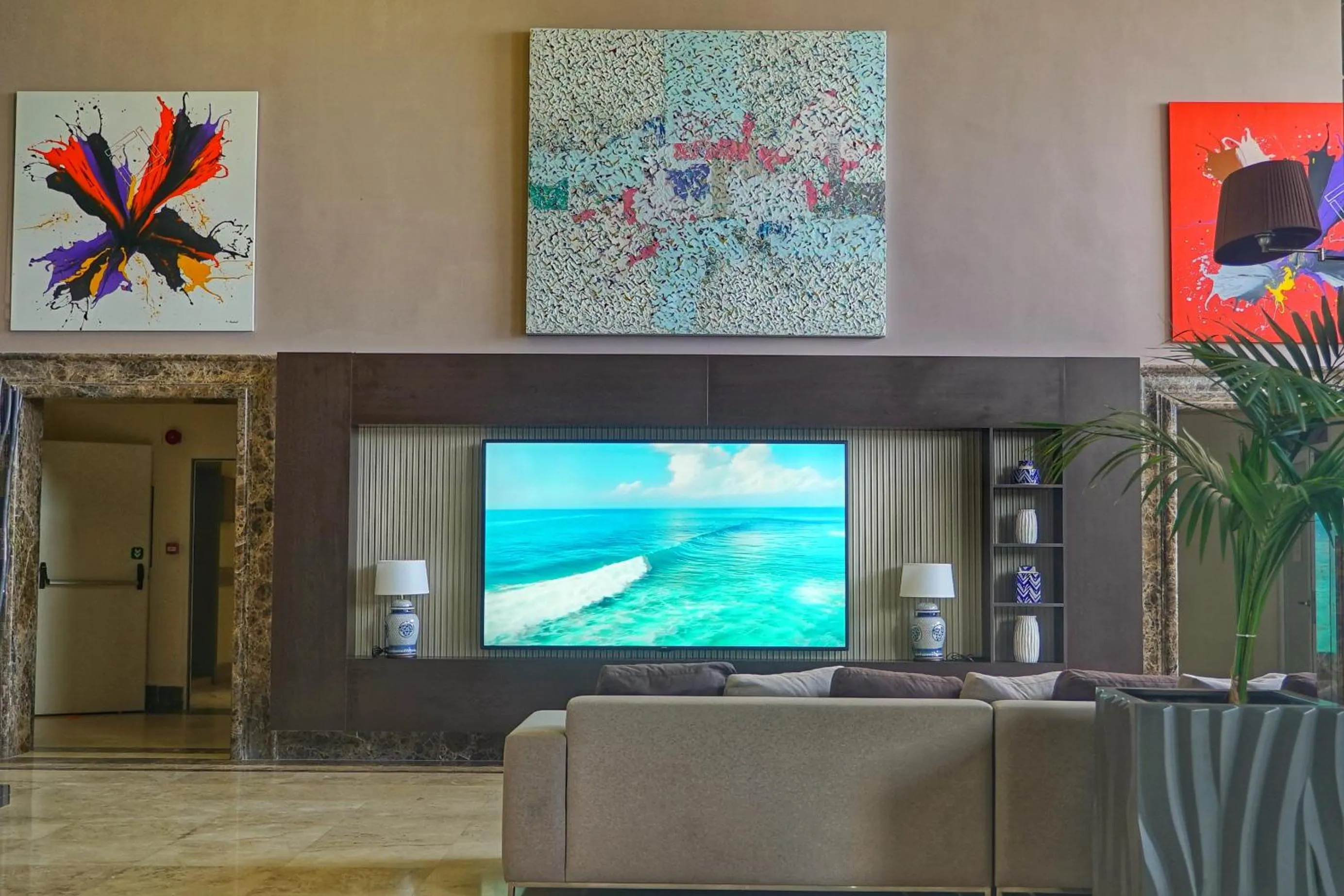 Communal lounge/ TV room in Delta Hotels By Marriott Bodrum