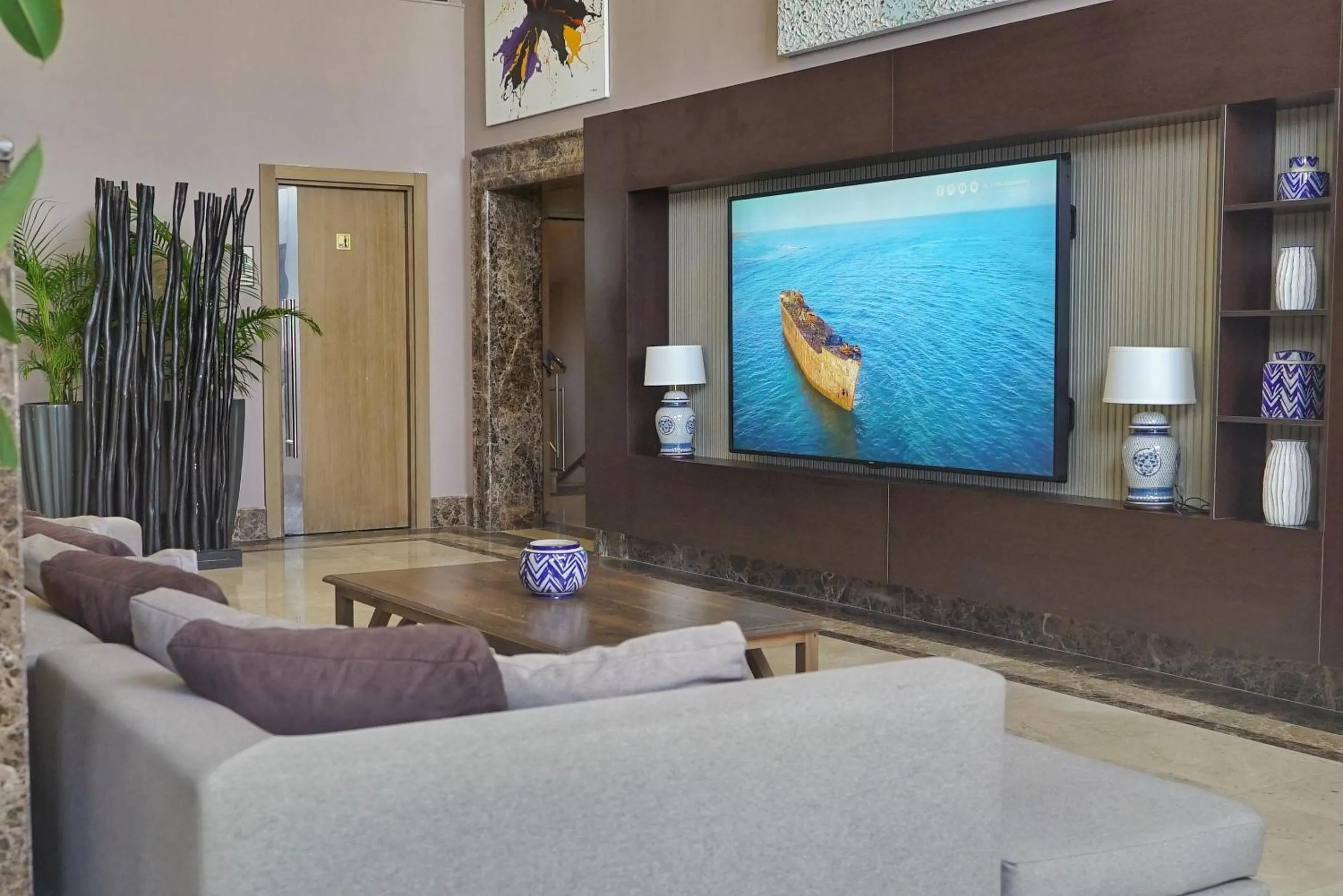 Communal lounge/ TV room in Delta Hotels By Marriott Bodrum