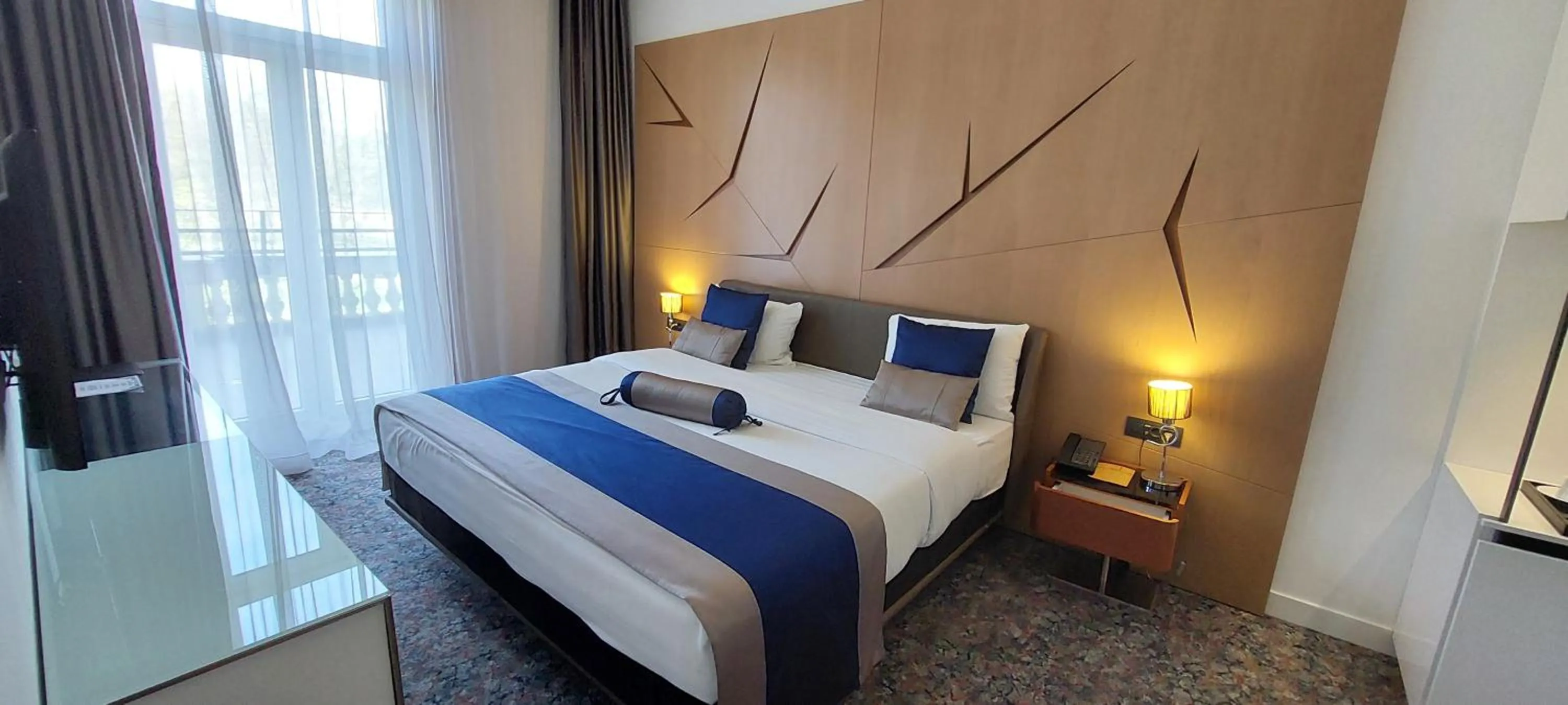 Bed in Hotel Austria & Bosna