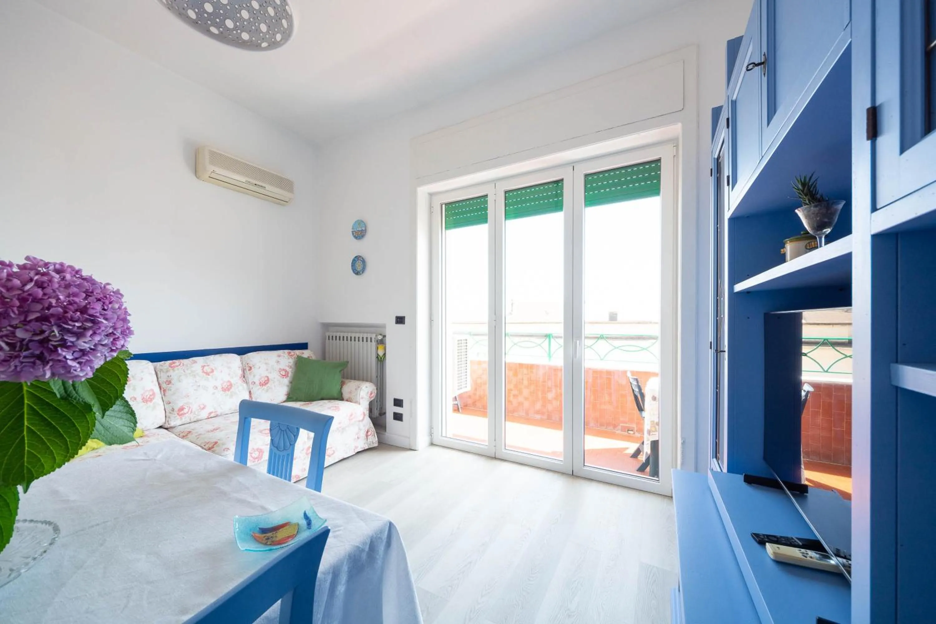 Living room, Bed in Casa Roberta