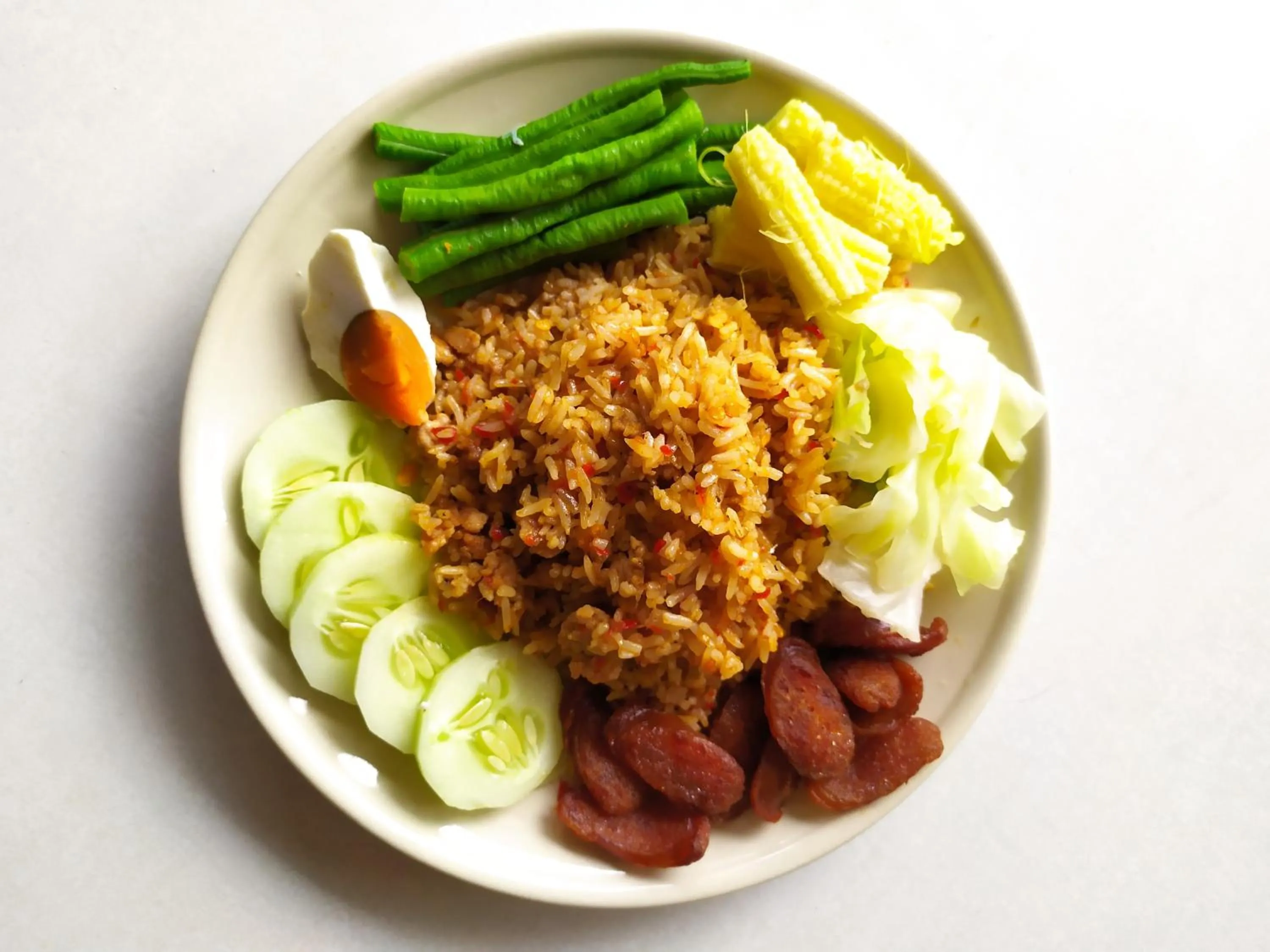 Restaurant/places to eat in Grand Residence Ngamwongwan 19