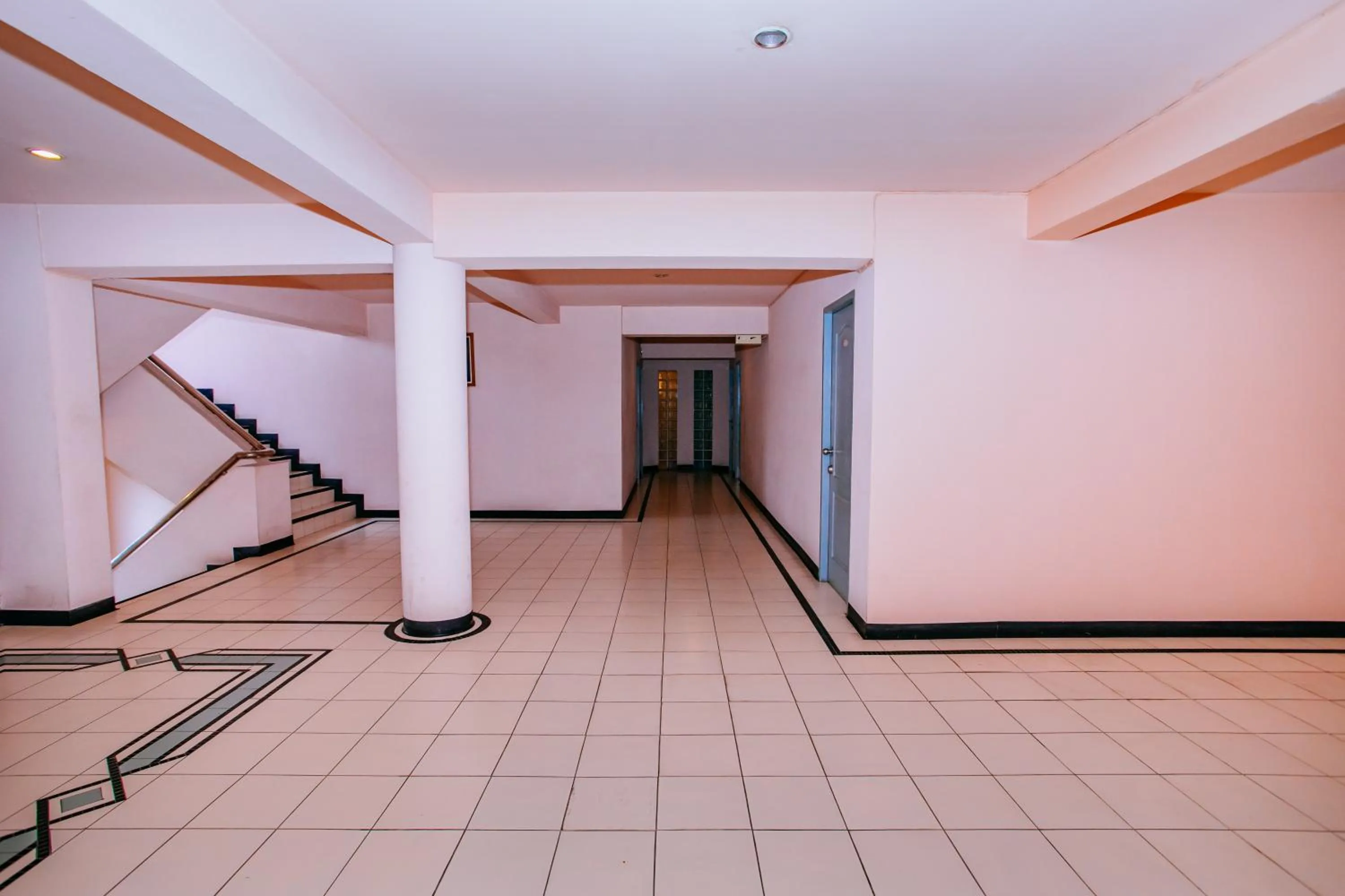 On site in Grand Residence Ngamwongwan 19